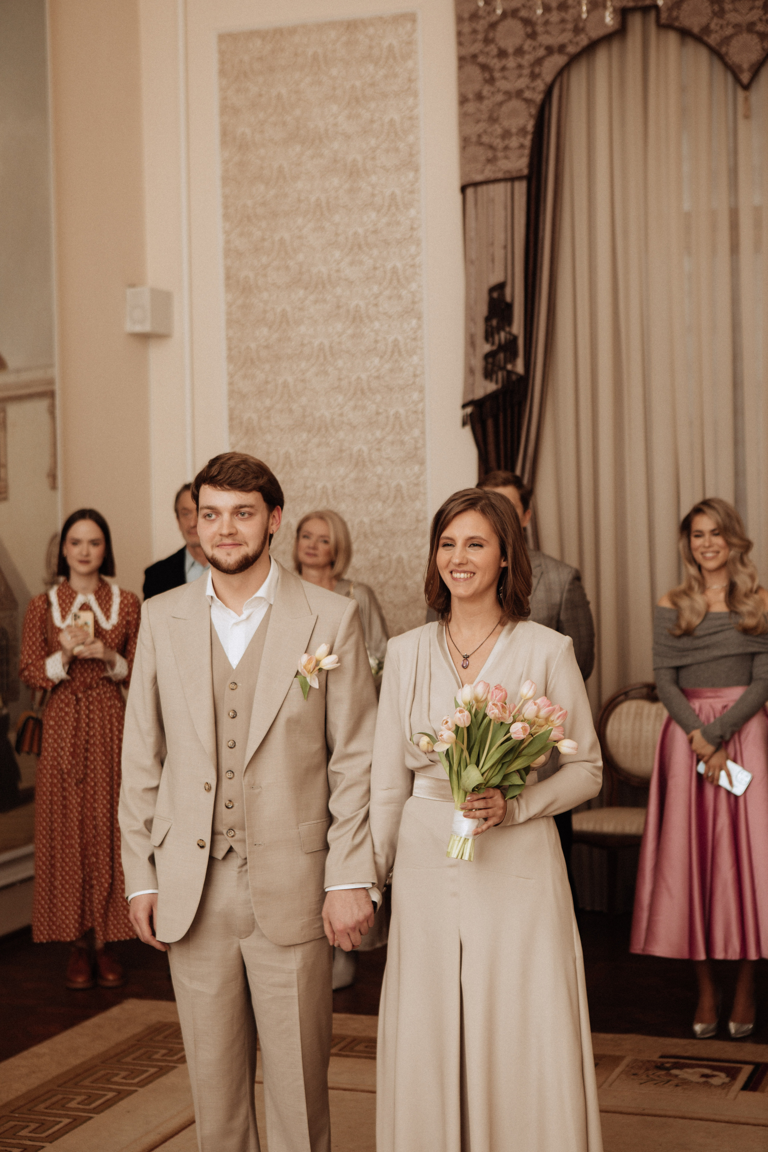 Саша и Вася. Утро в Балчуге и Роспись в Загсе. Свадебный и портретный фотограф в Москве Анастасия Масюк