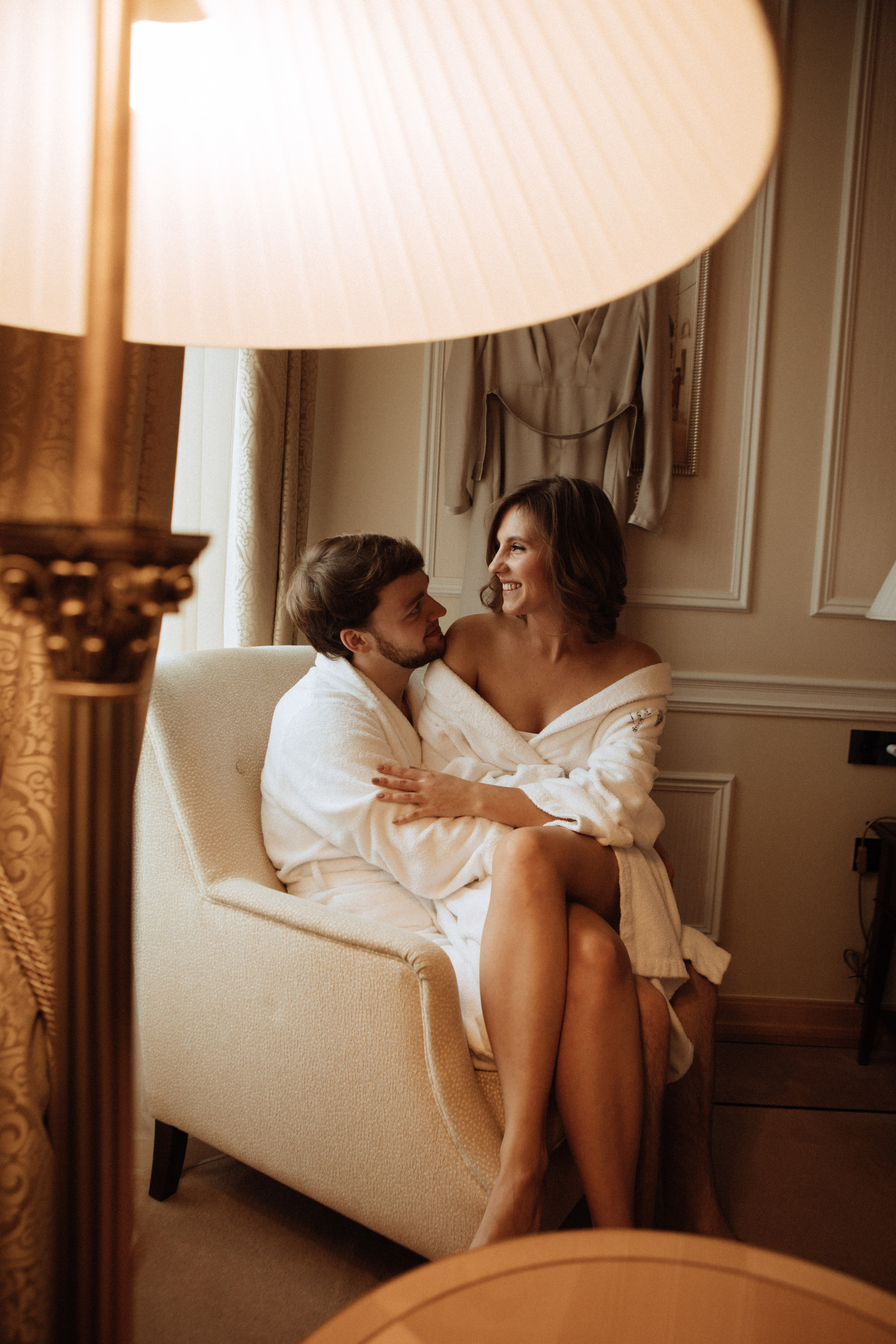 Саша и Вася. Утро в Балчуге и Роспись в Загсе. Свадебный и портретный фотограф в Москве Анастасия Масюк