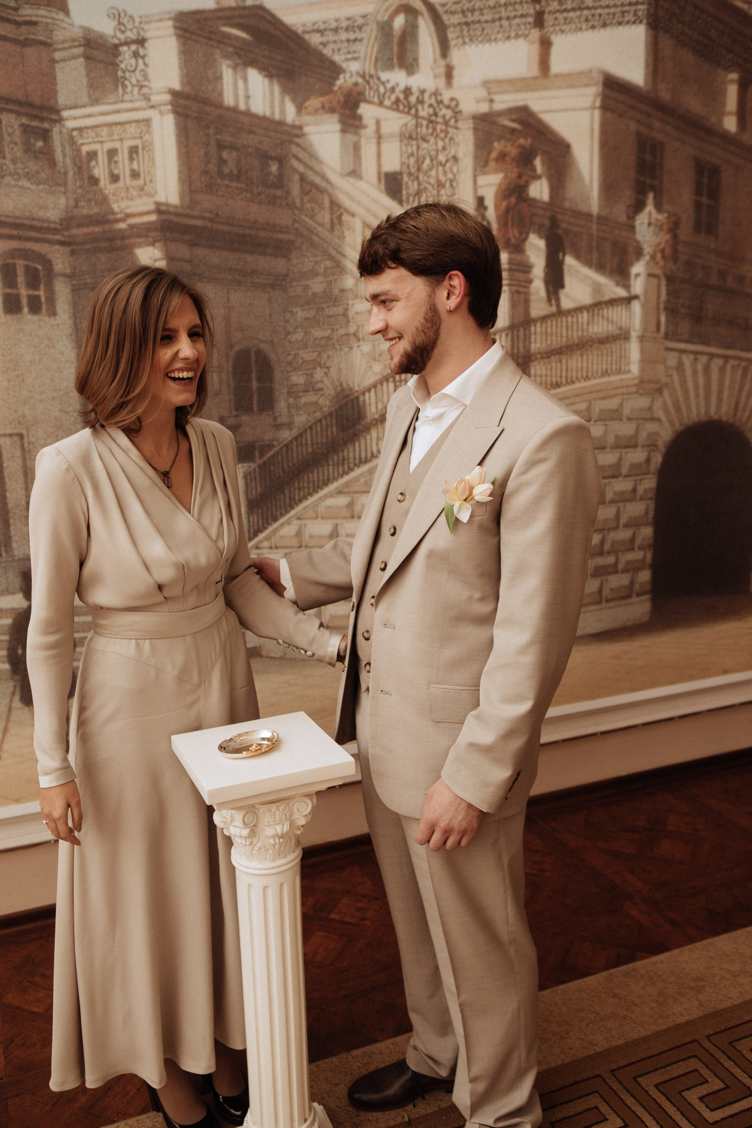 Саша и Вася. Утро в Балчуге и Роспись в Загсе. Свадебный и портретный фотограф в Москве Анастасия Масюк