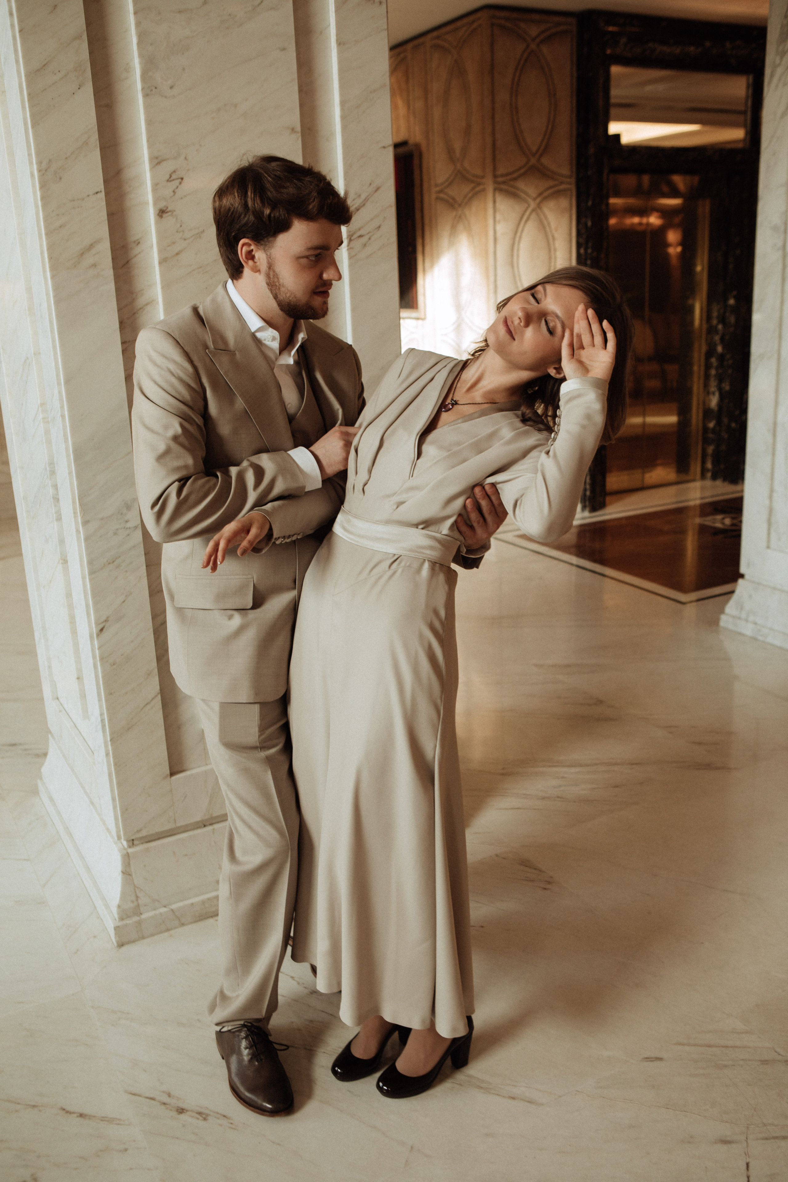 Саша и Вася. Утро в Балчуге и Роспись в Загсе. Свадебный и портретный фотограф в Москве Анастасия Масюк