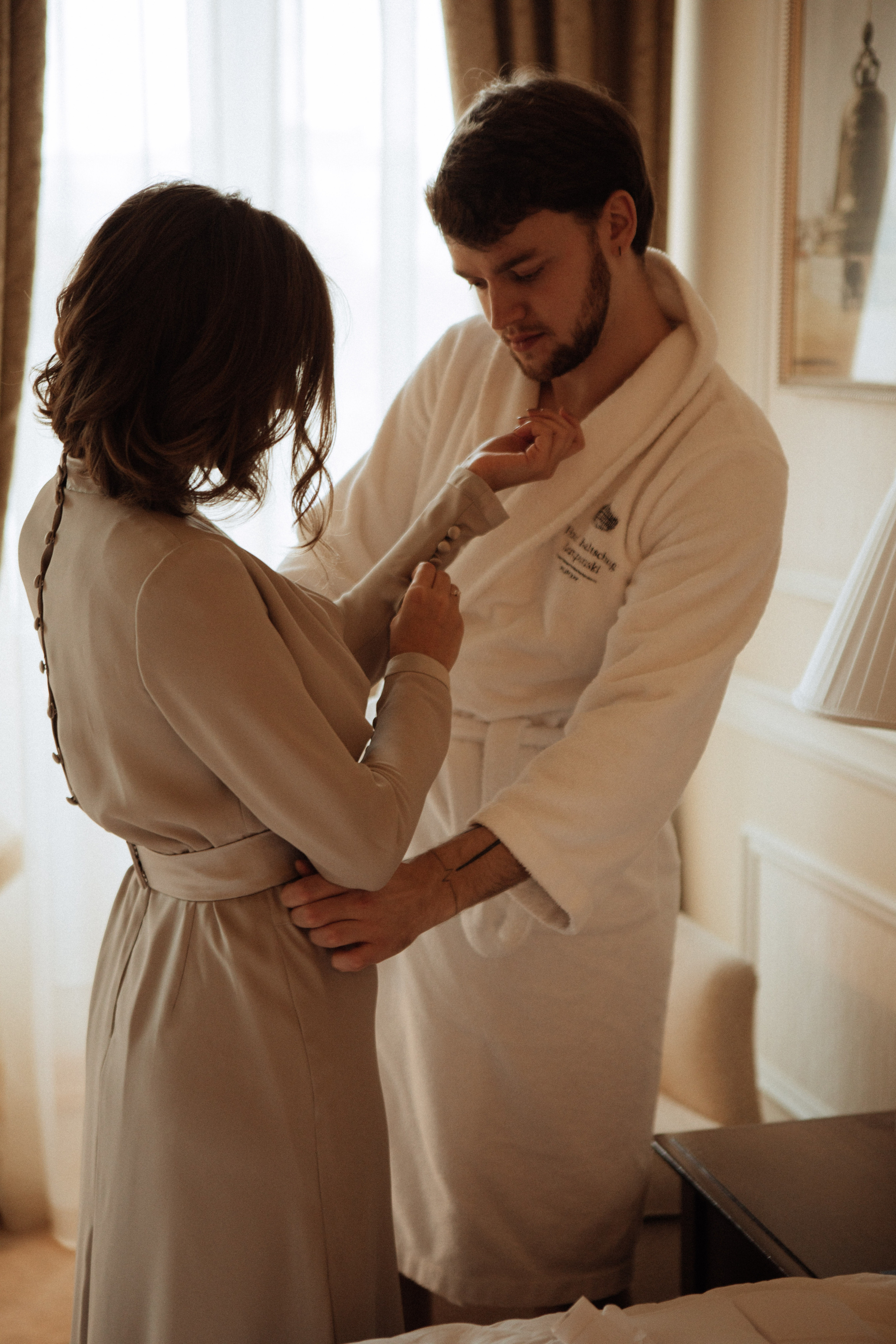 Саша и Вася. Утро в Балчуге и Роспись в Загсе. Свадебный и портретный фотограф в Москве Анастасия Масюк