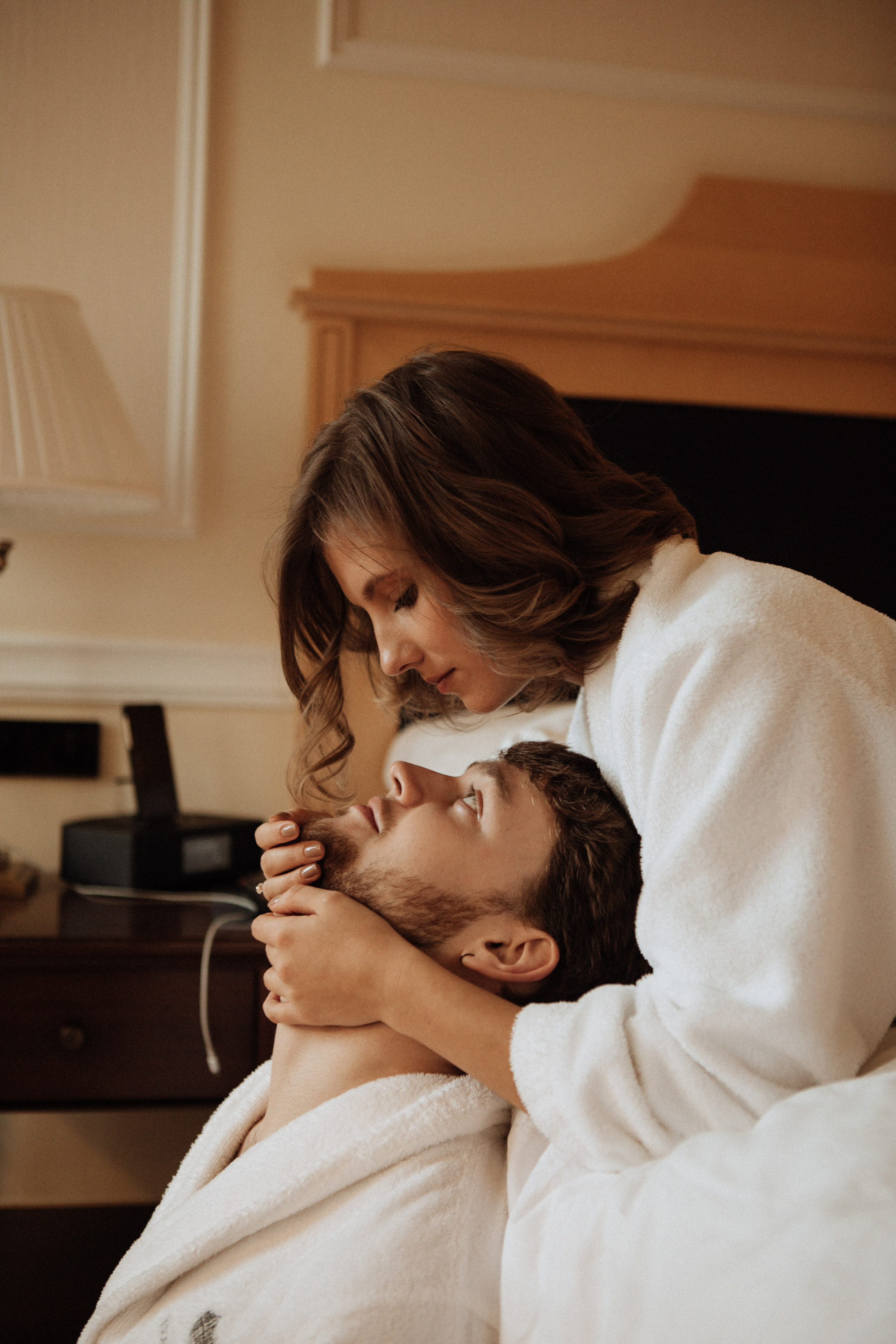 Саша и Вася. Утро в Балчуге и Роспись в Загсе. Свадебный и портретный фотограф в Москве Анастасия Масюк