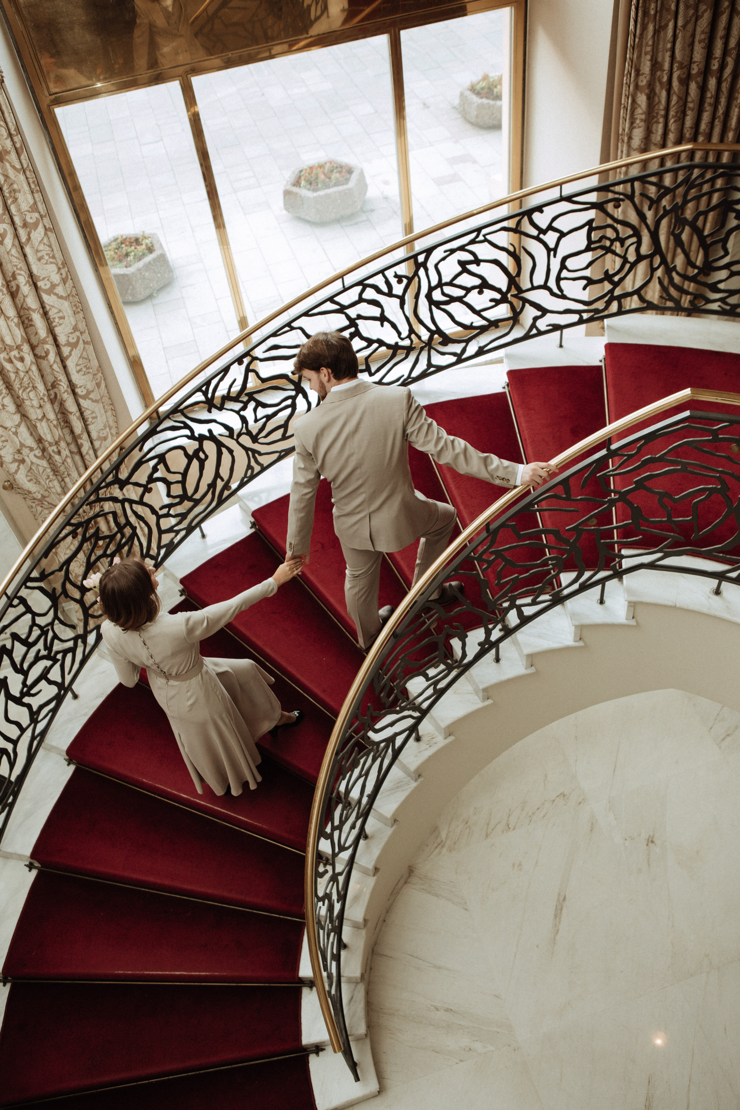 Саша и Вася. Утро в Балчуге и Роспись в Загсе. Свадебный и портретный фотограф в Москве Анастасия Масюк