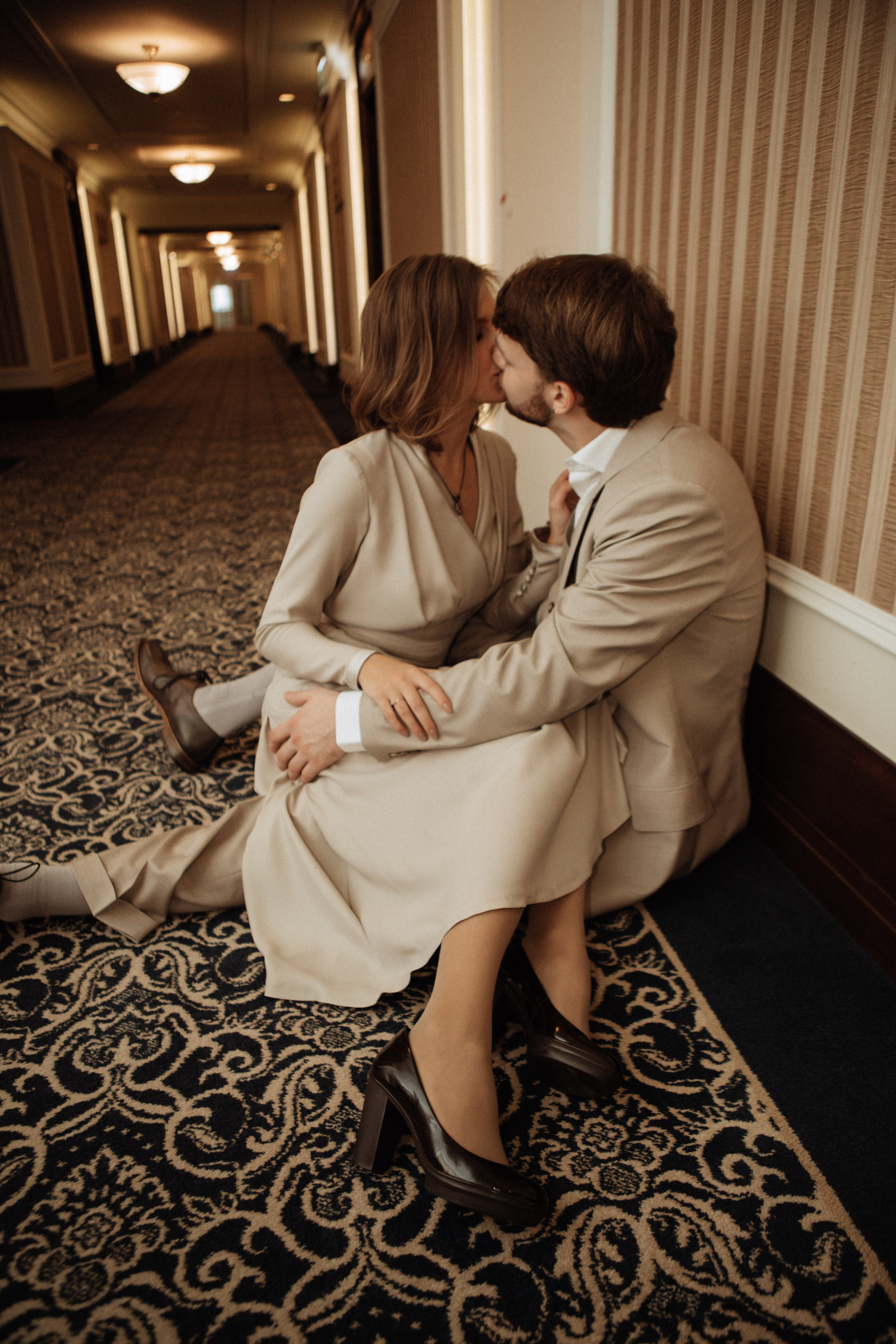 Саша и Вася. Утро в Балчуге и Роспись в Загсе. Свадебный и портретный фотограф в Москве Анастасия Масюк