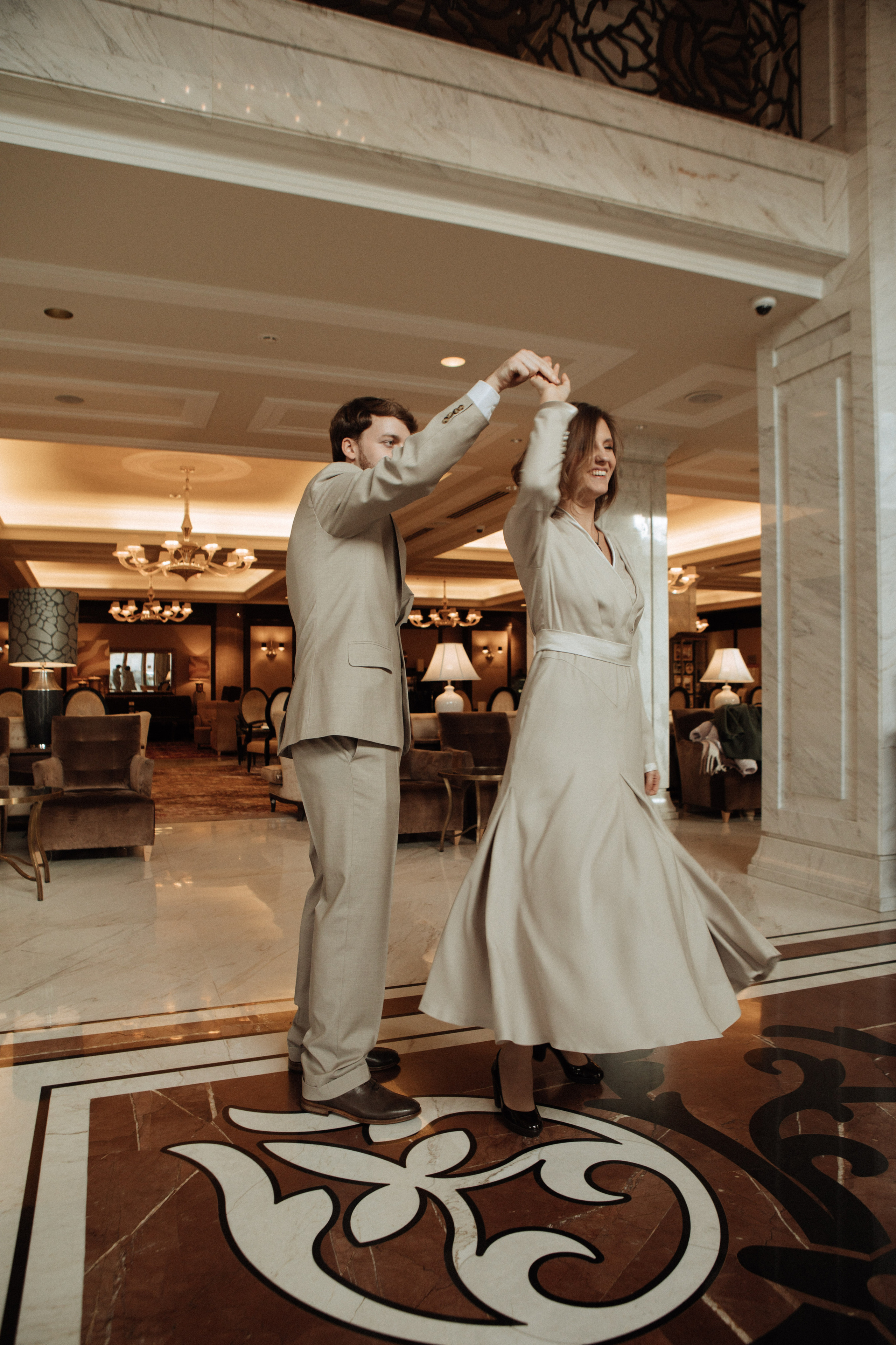 Саша и Вася. Утро в Балчуге и Роспись в Загсе. Свадебный и портретный фотограф в Москве Анастасия Масюк