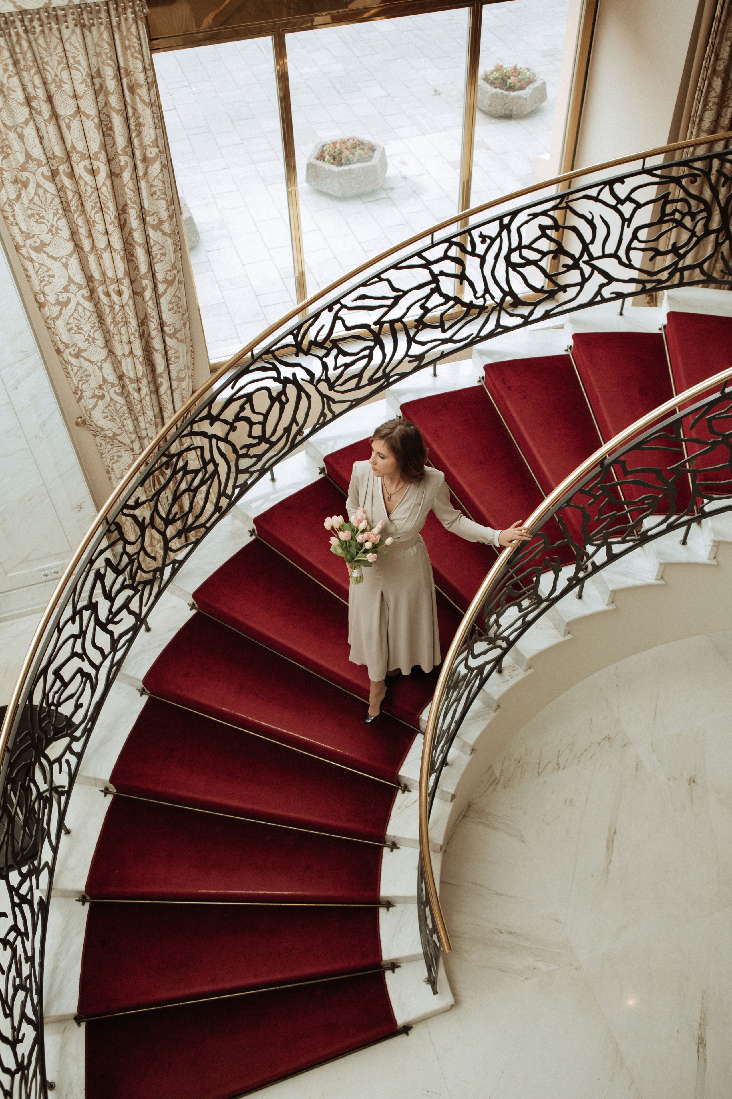 Саша и Вася. Утро в Балчуге и Роспись в Загсе. Свадебный и портретный фотограф в Москве Анастасия Масюк