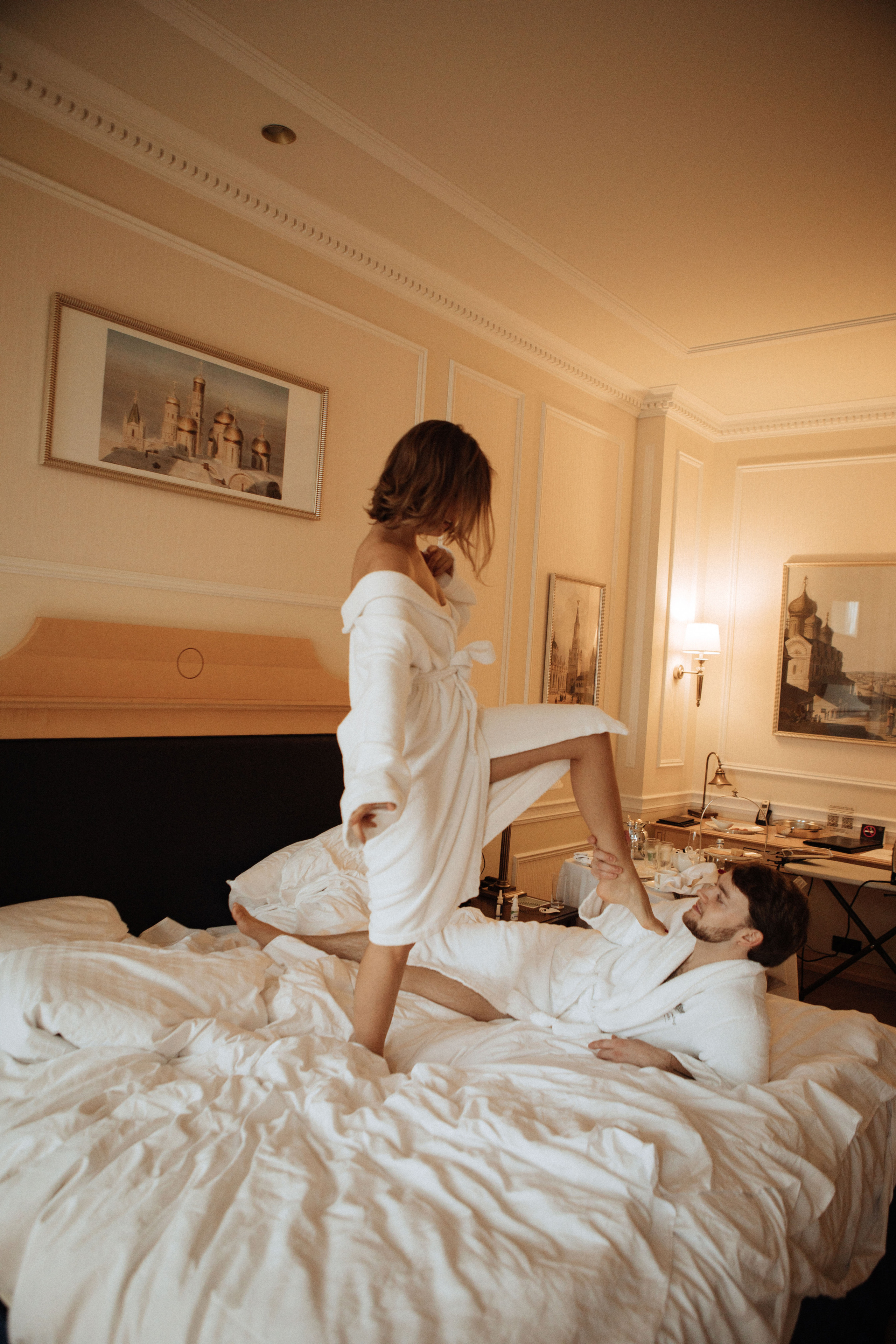 Саша и Вася. Утро в Балчуге и Роспись в Загсе. Свадебный и портретный фотограф в Москве Анастасия Масюк