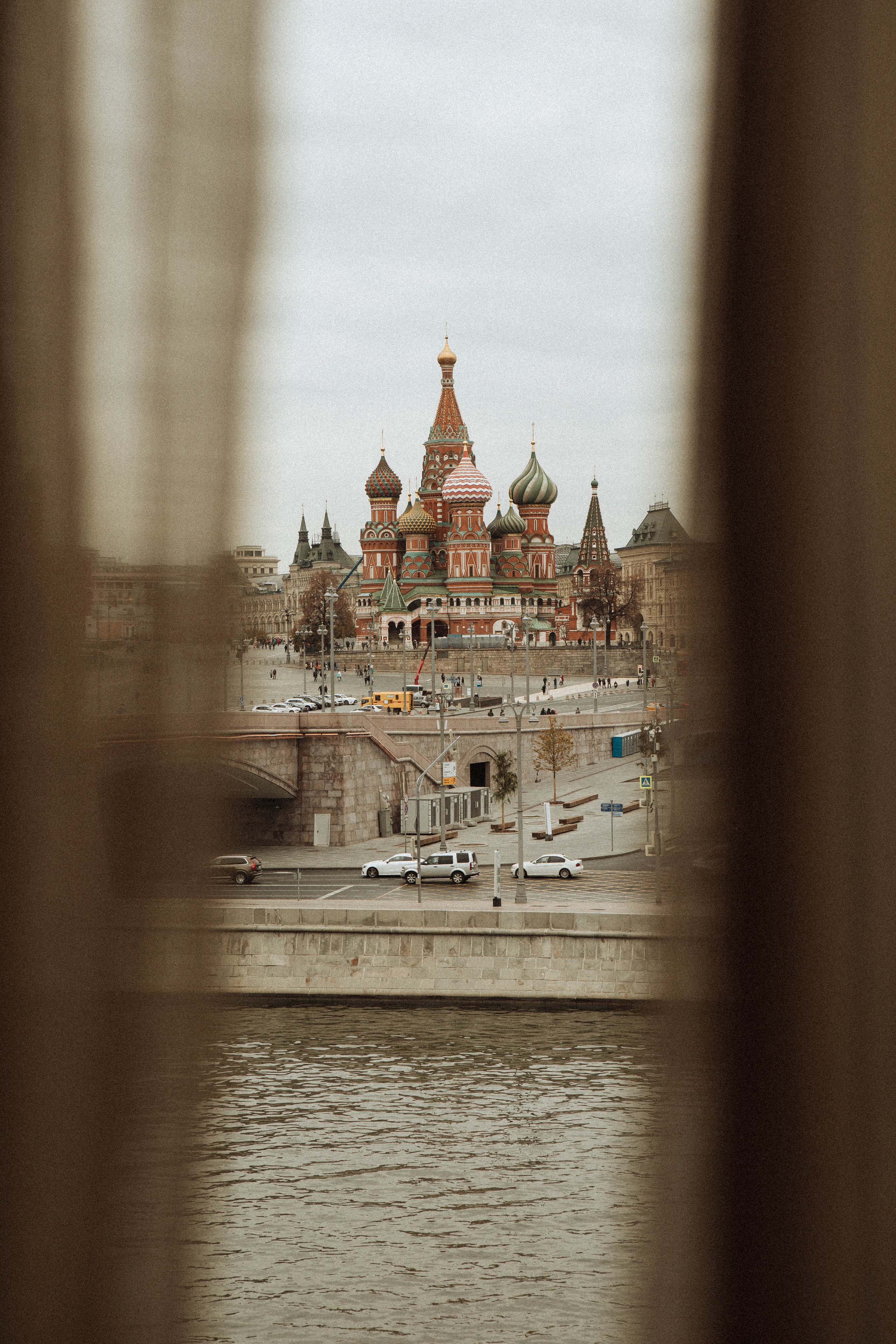Саша и Вася. Утро в Балчуге и Роспись в Загсе. Свадебный и портретный фотограф в Москве Анастасия Масюк