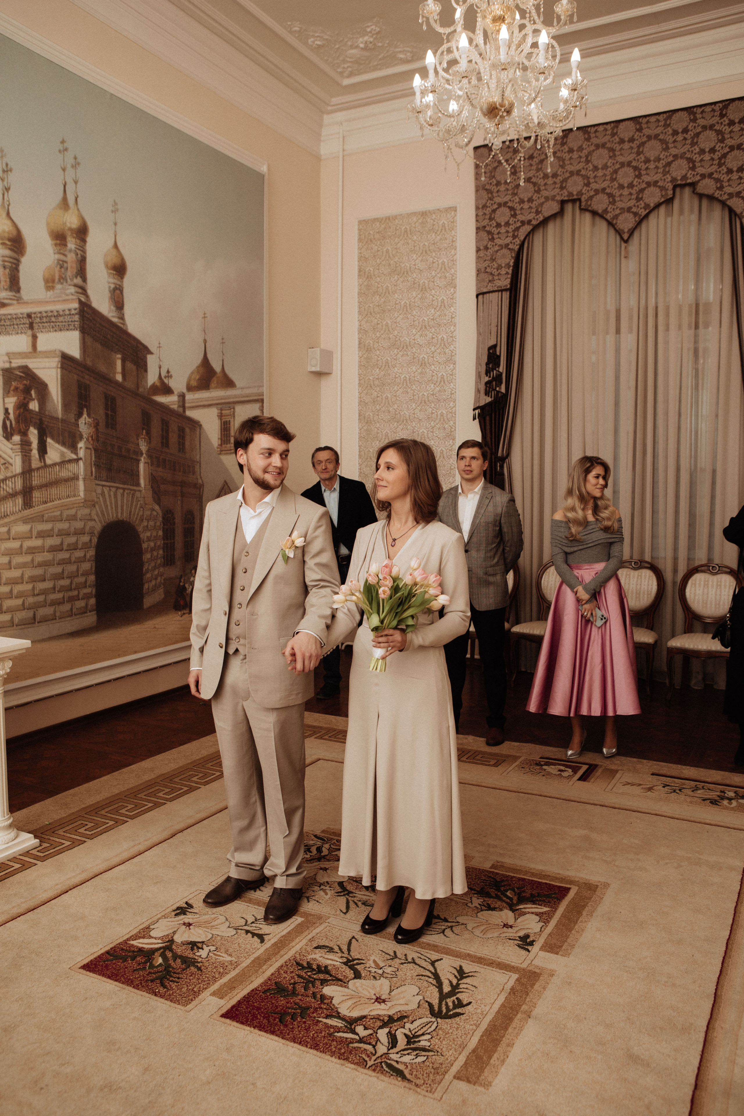 Саша и Вася. Утро в Балчуге и Роспись в Загсе. Свадебный и портретный фотограф в Москве Анастасия Масюк