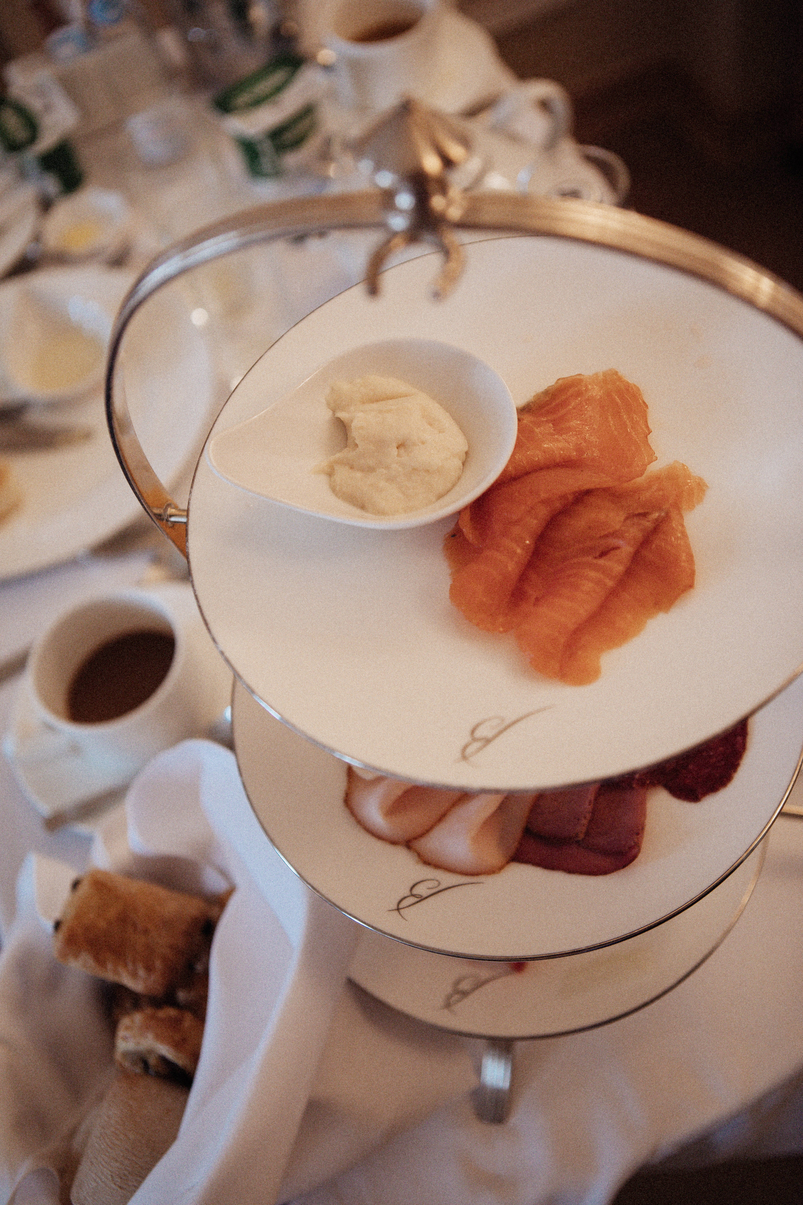 Саша и Вася. Утро в Балчуге и Роспись в Загсе. Свадебный и портретный фотограф в Москве Анастасия Масюк