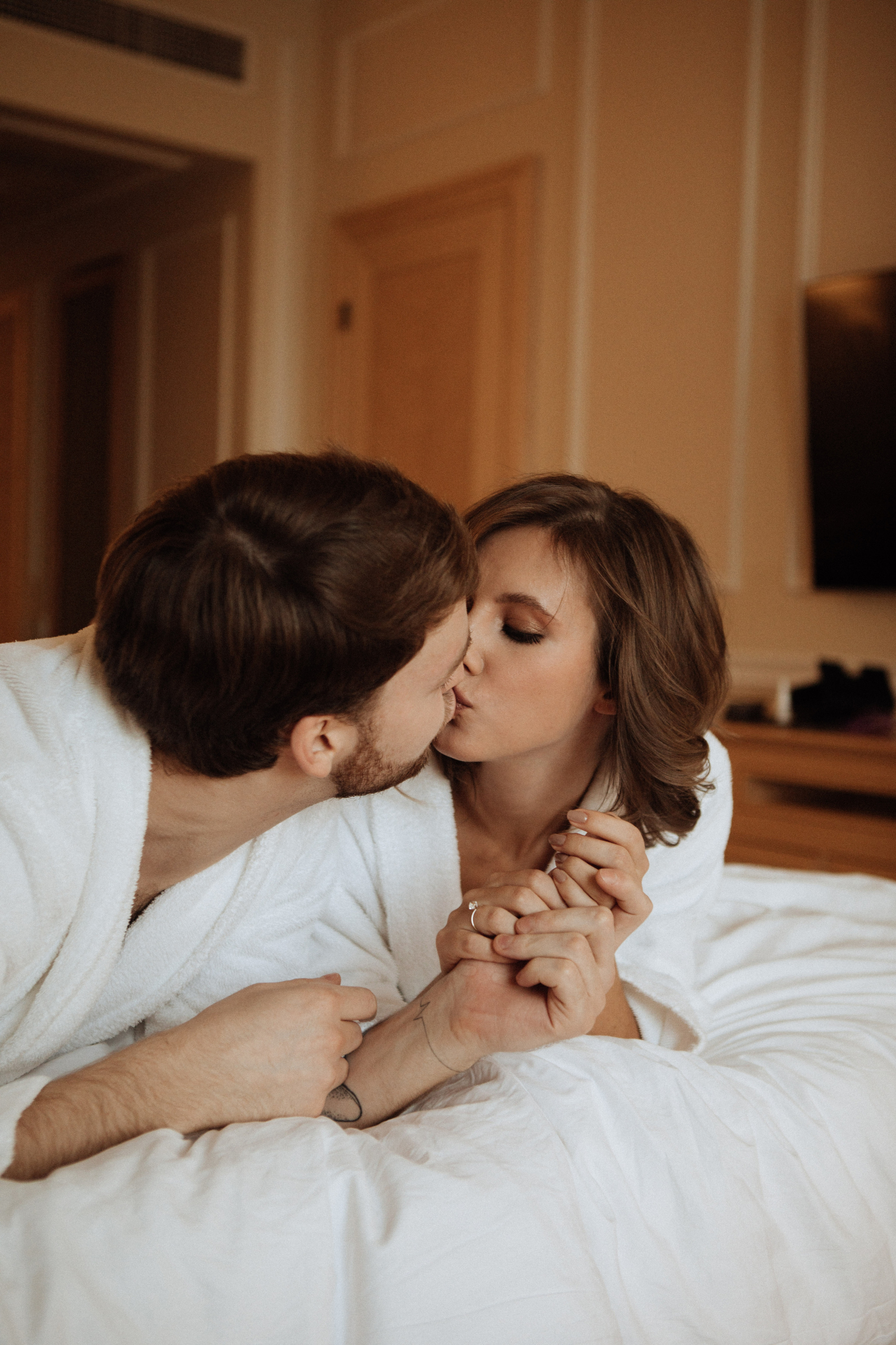 Саша и Вася. Утро в Балчуге и Роспись в Загсе. Свадебный и портретный фотограф в Москве Анастасия Масюк