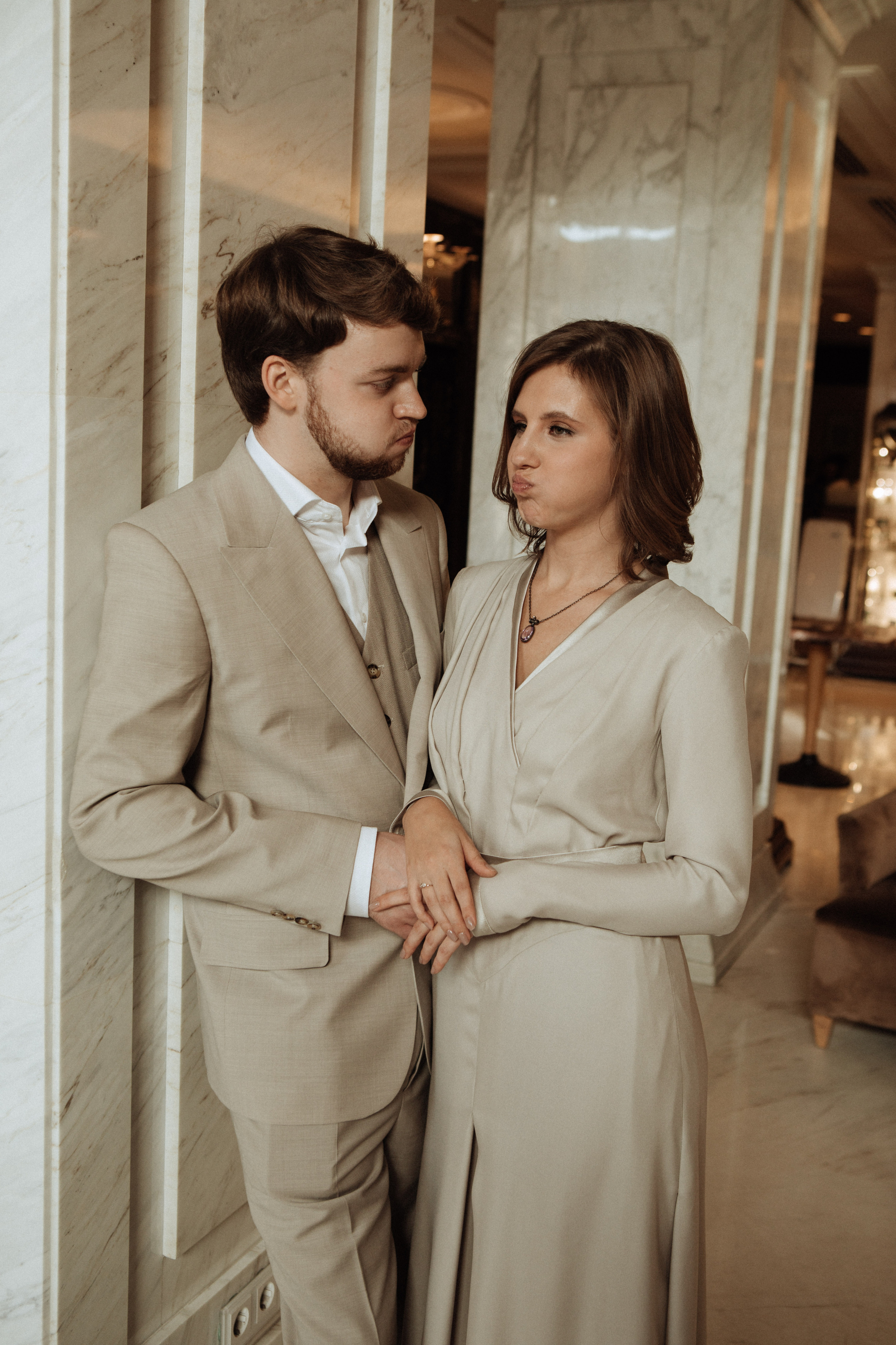 Саша и Вася. Утро в Балчуге и Роспись в Загсе. Свадебный и портретный фотограф в Москве Анастасия Масюк