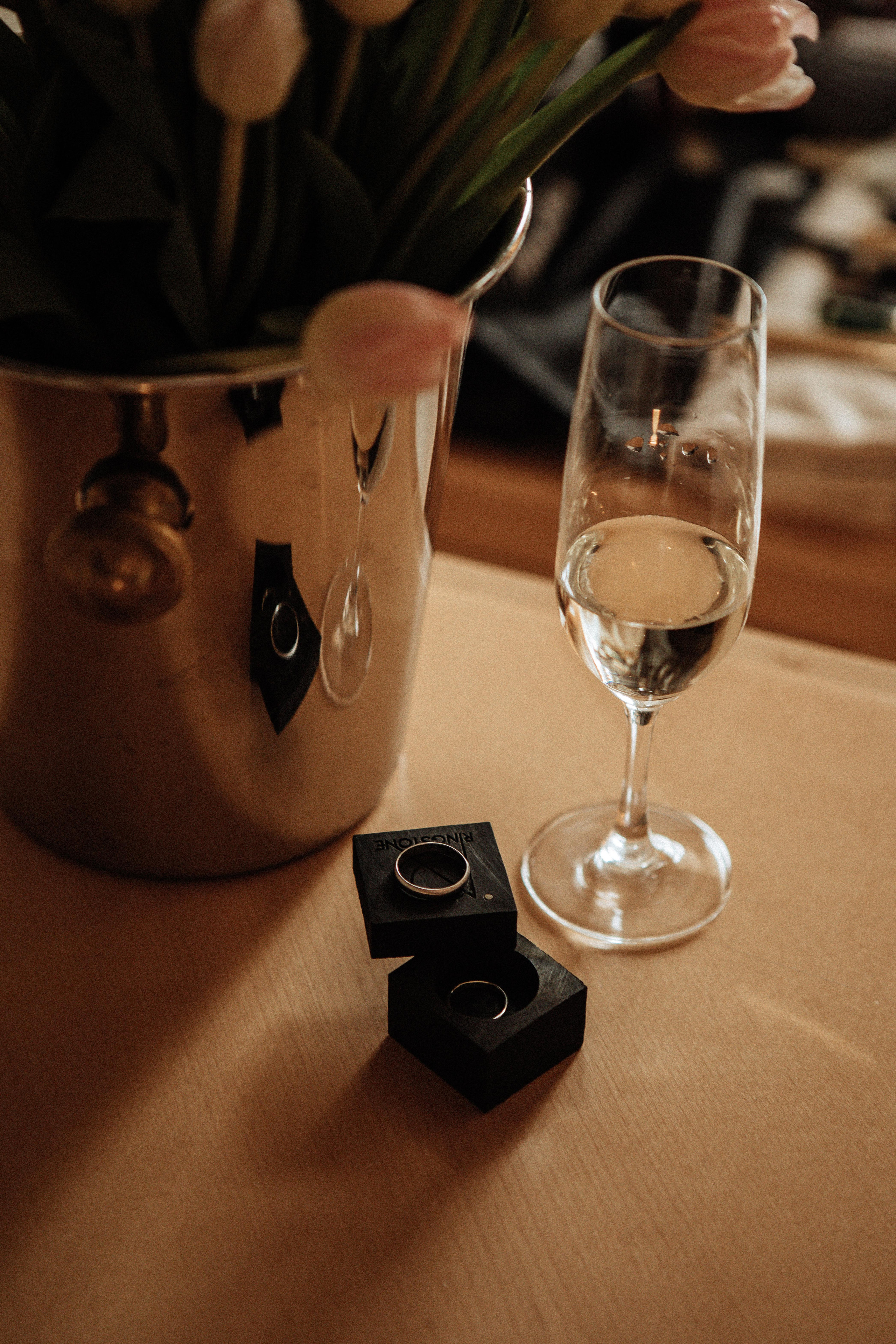 Саша и Вася. Утро в Балчуге и Роспись в Загсе. Свадебный и портретный фотограф в Москве Анастасия Масюк