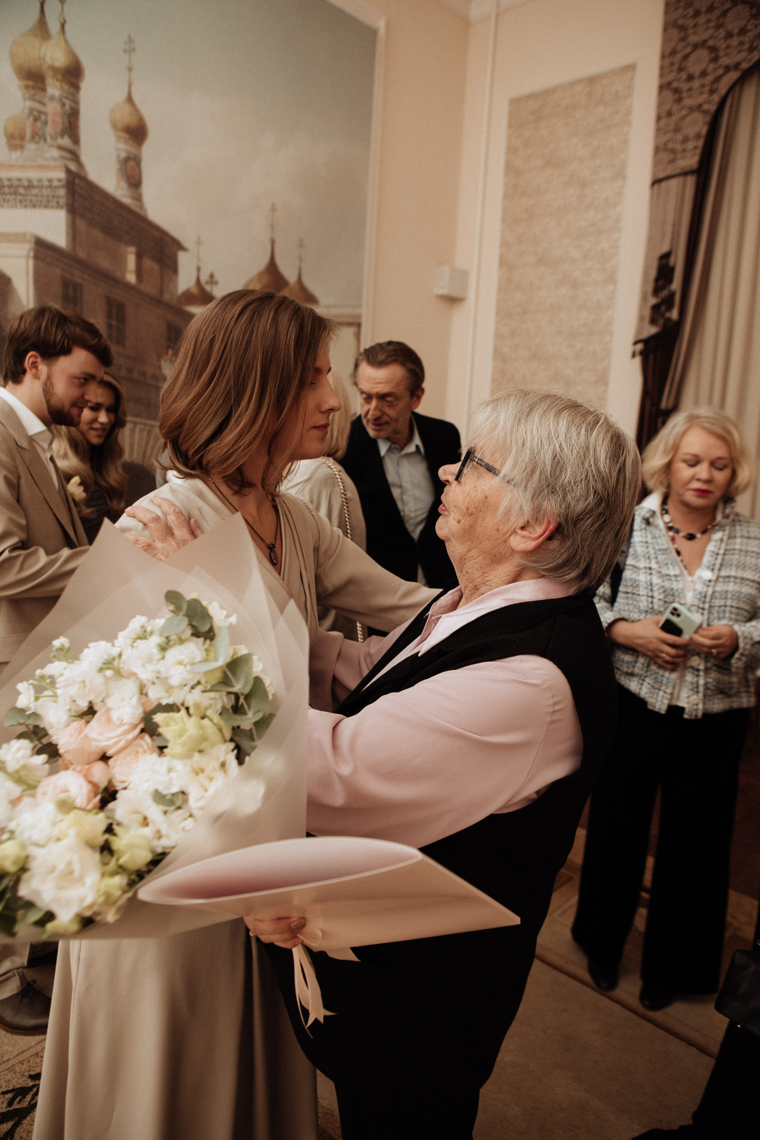Саша и Вася. Утро в Балчуге и Роспись в Загсе. Свадебный и портретный фотограф в Москве Анастасия Масюк