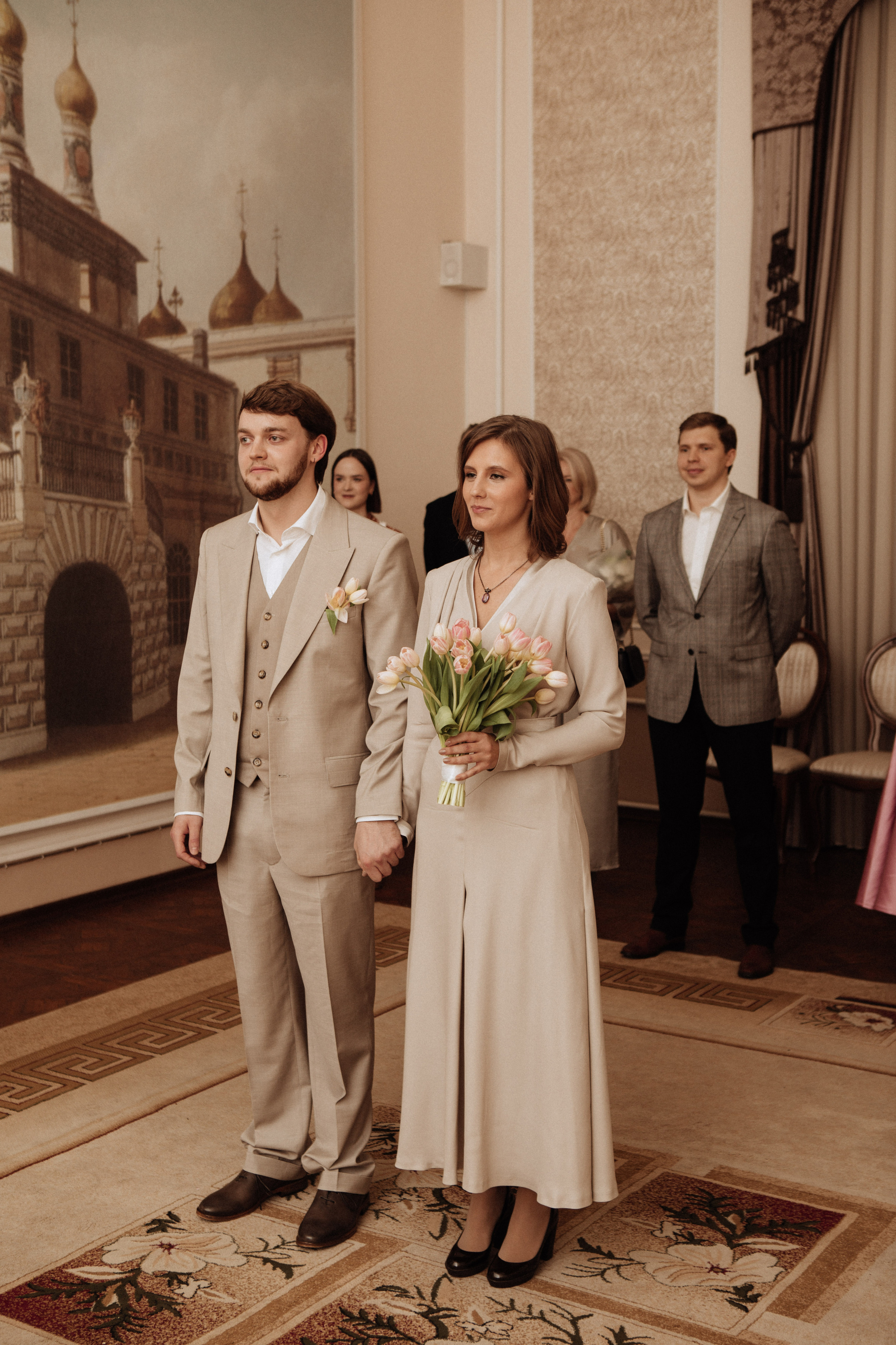 Саша и Вася. Утро в Балчуге и Роспись в Загсе. Свадебный и портретный фотограф в Москве Анастасия Масюк