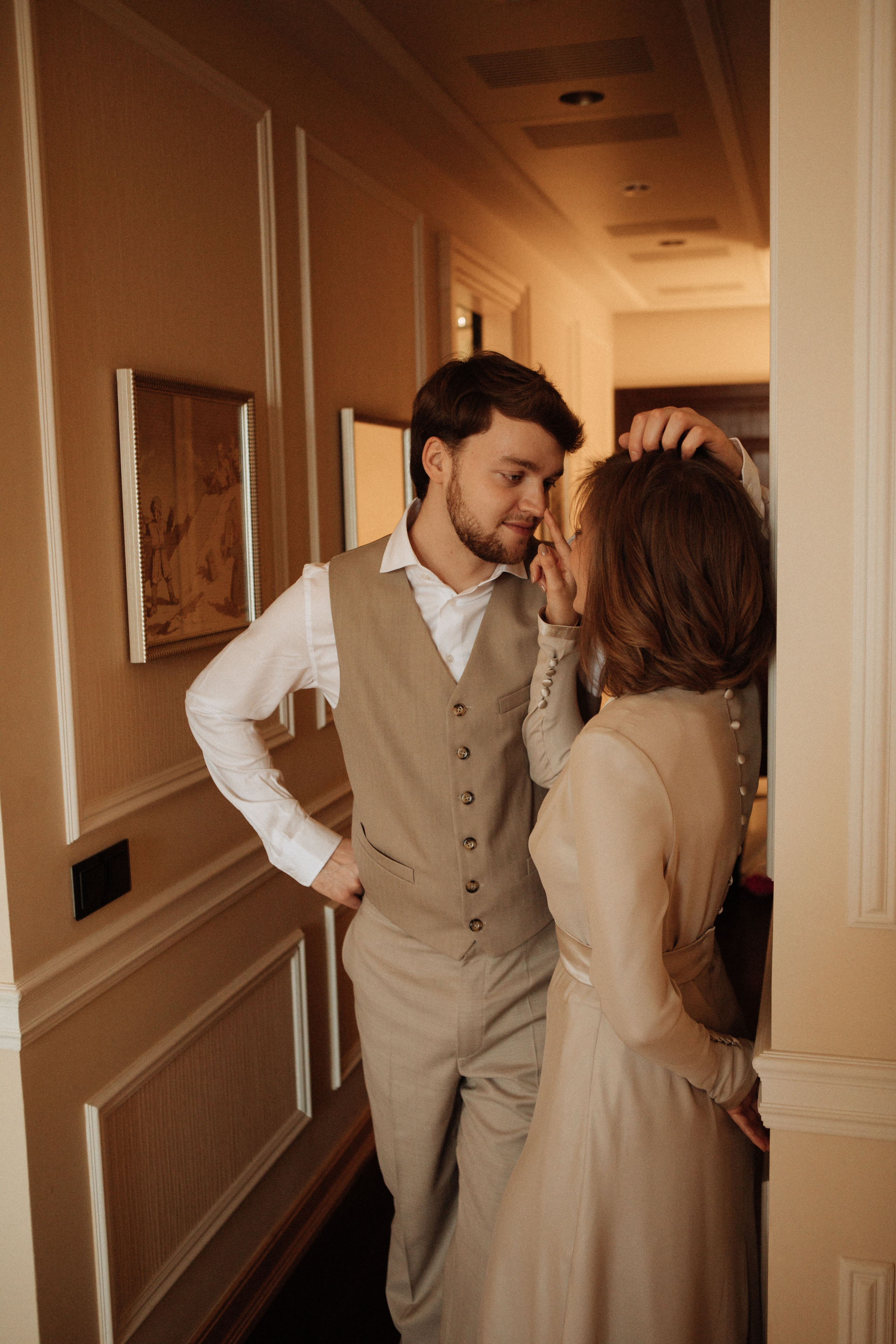 Саша и Вася. Утро в Балчуге и Роспись в Загсе. Свадебный и портретный фотограф в Москве Анастасия Масюк