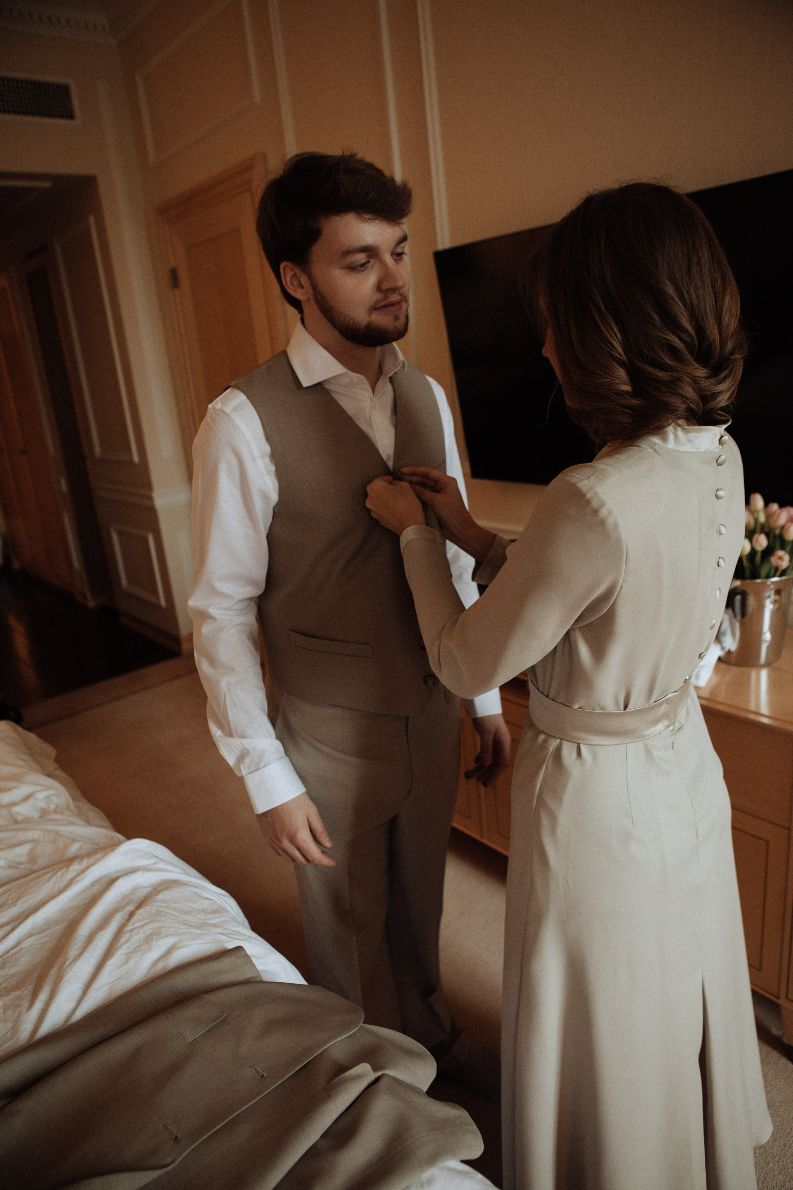 Саша и Вася. Утро в Балчуге и Роспись в Загсе. Свадебный и портретный фотограф в Москве Анастасия Масюк