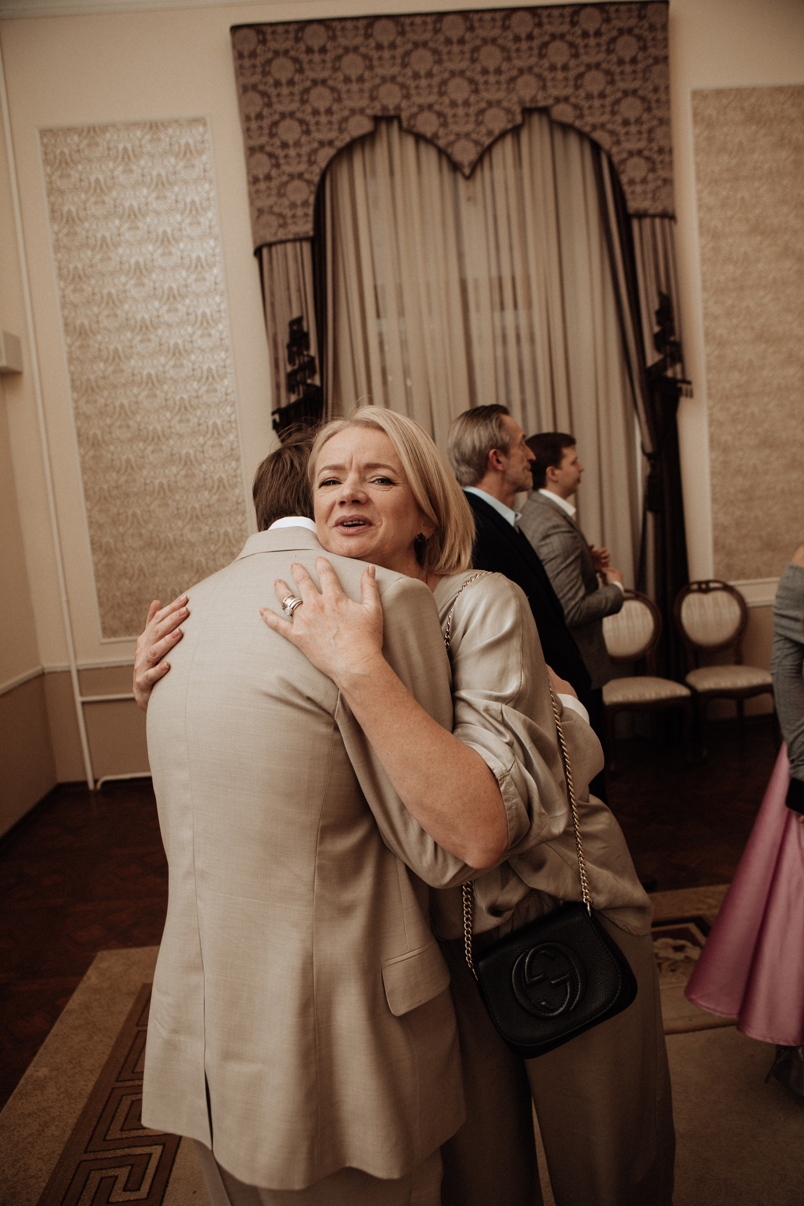 Саша и Вася. Утро в Балчуге и Роспись в Загсе. Свадебный и портретный фотограф в Москве Анастасия Масюк