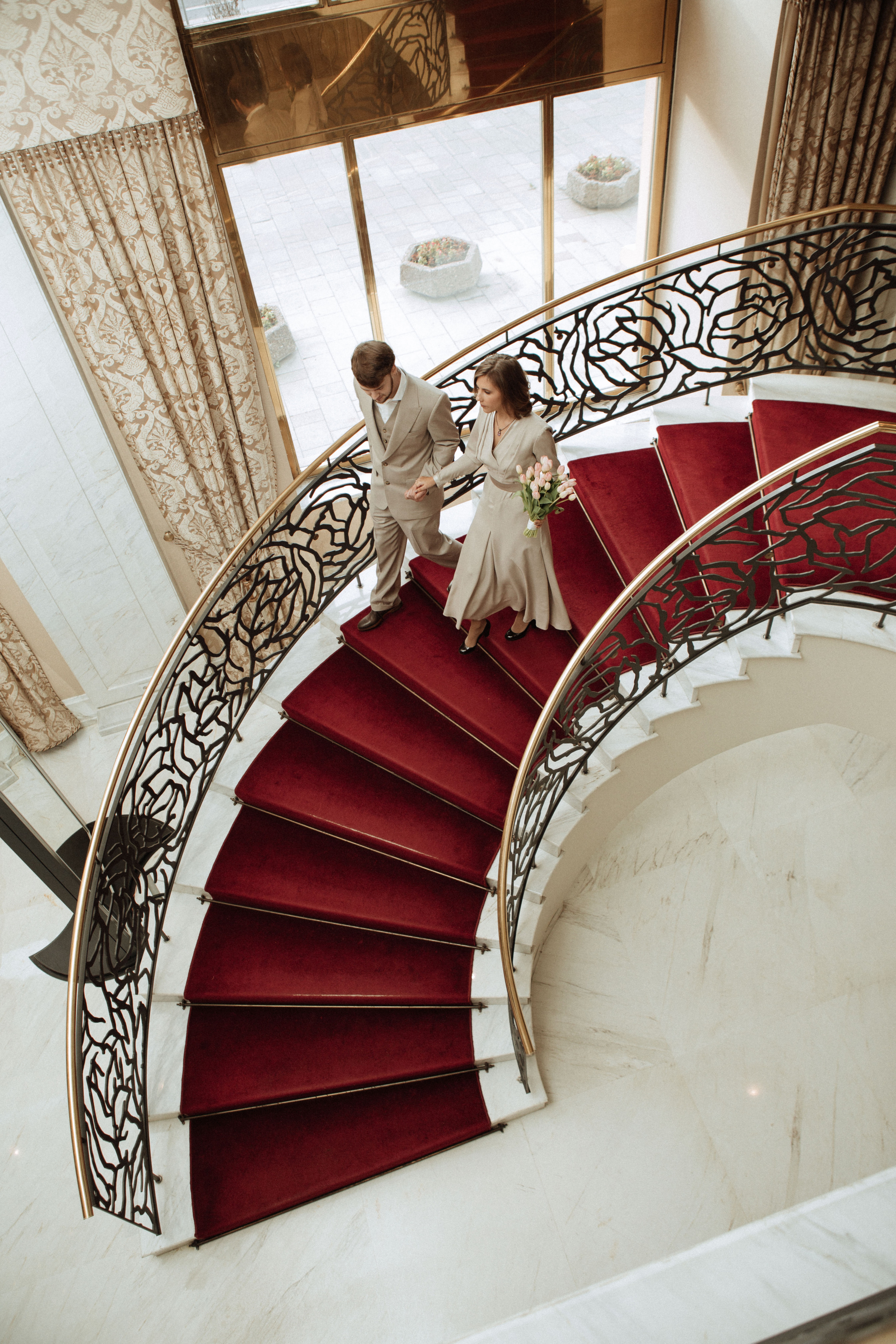 Саша и Вася. Утро в Балчуге и Роспись в Загсе. Свадебный и портретный фотограф в Москве Анастасия Масюк