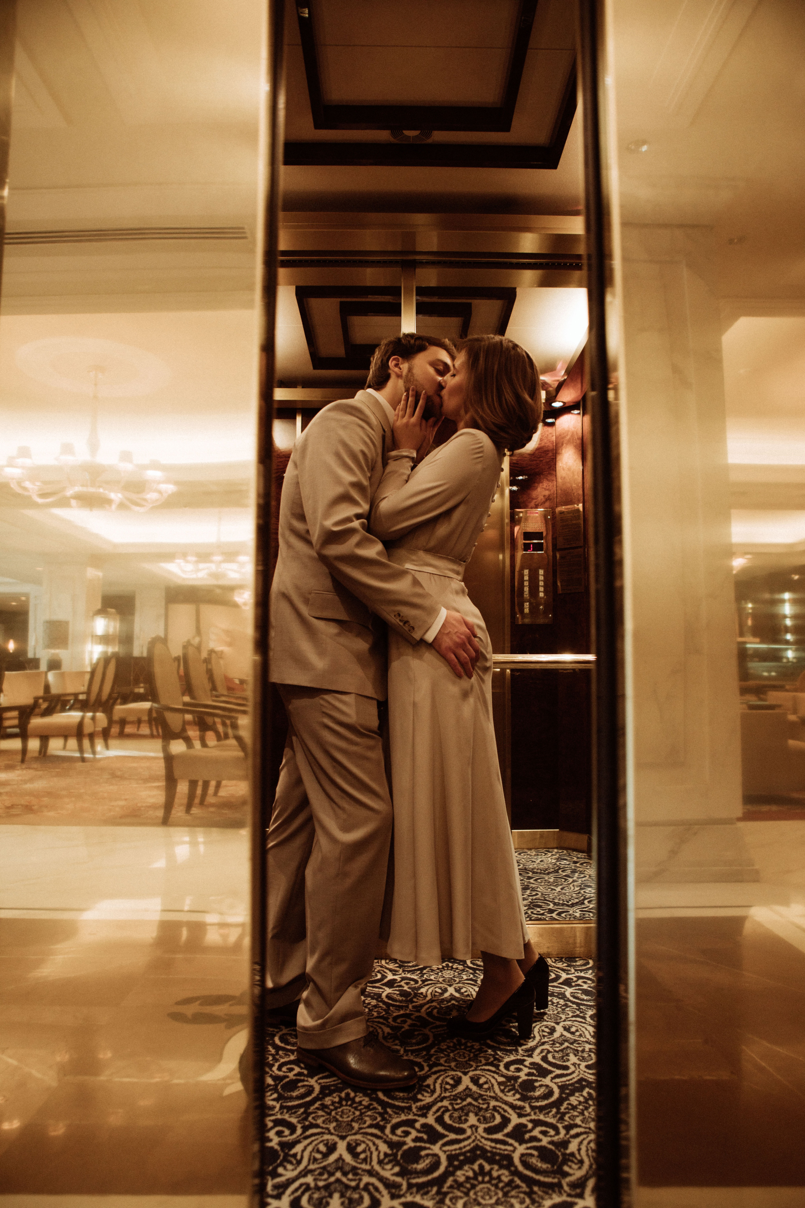 Саша и Вася. Утро в Балчуге и Роспись в Загсе. Свадебный и портретный фотограф в Москве Анастасия Масюк