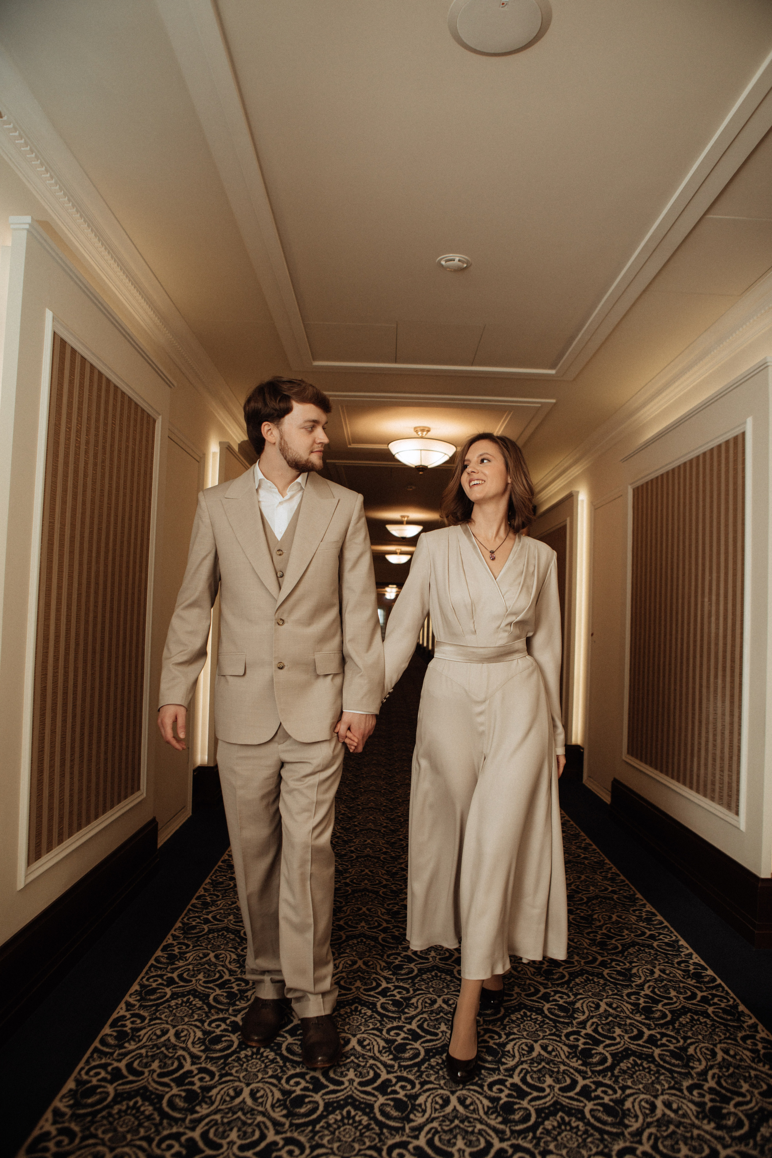 Саша и Вася. Утро в Балчуге и Роспись в Загсе. Свадебный и портретный фотограф в Москве Анастасия Масюк