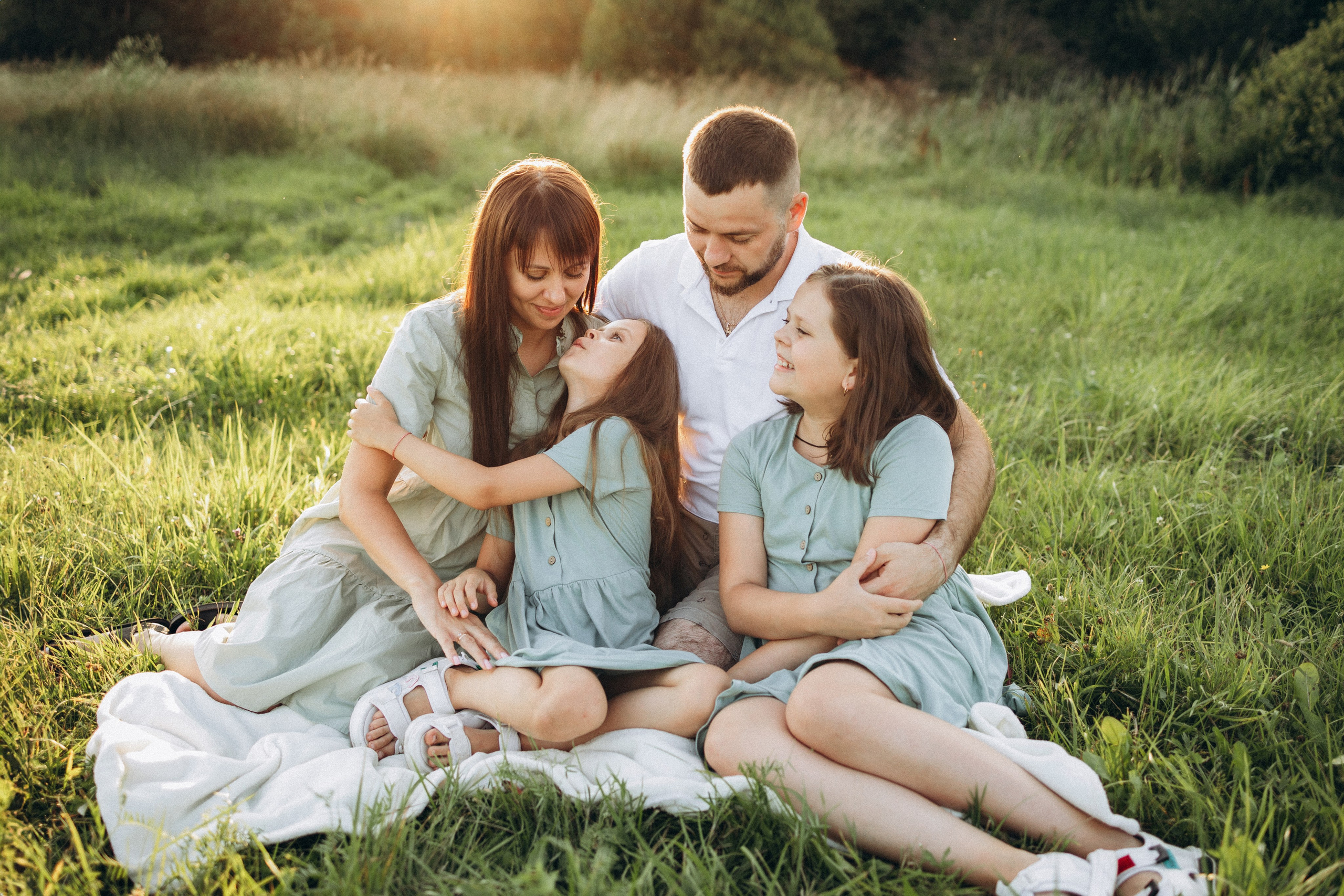Алиса, Ульяна, Лена и Евгений. Фотограф Елена Рябцева