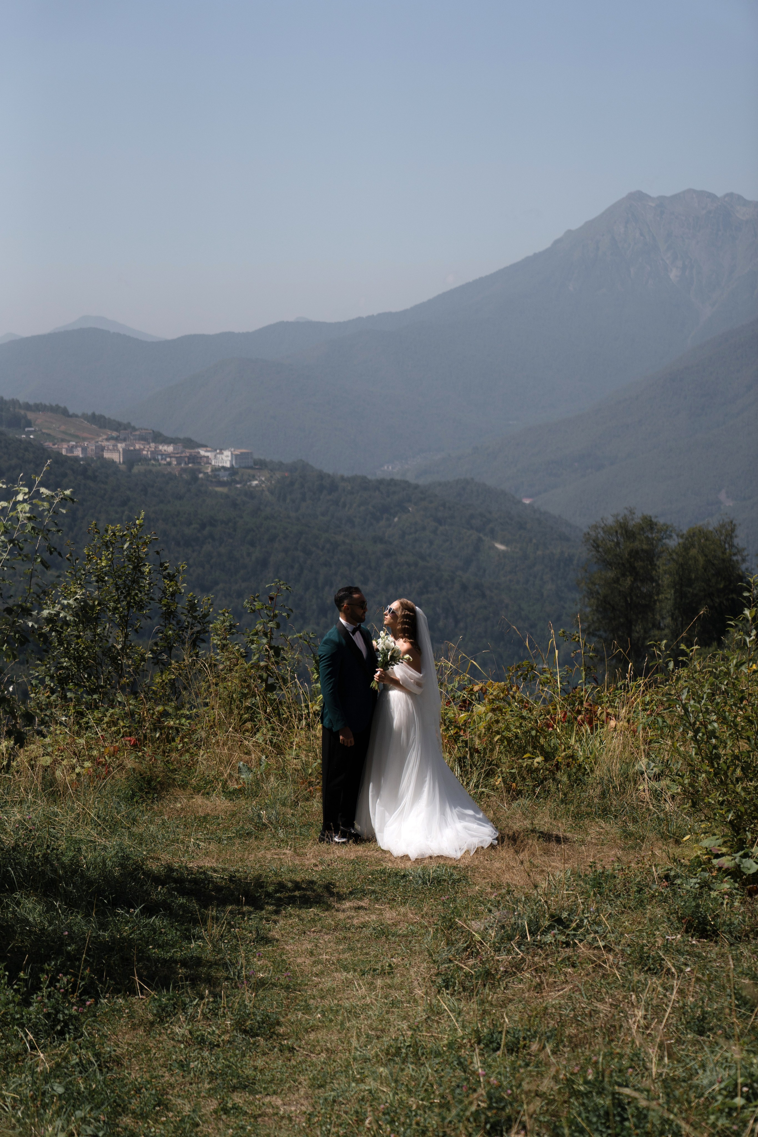 Лера и Руслан — Свадебный фототур. Свадебный фотограф в Сочи и Адлере — Фотосессии на море и в горах | Виктор Рогулев