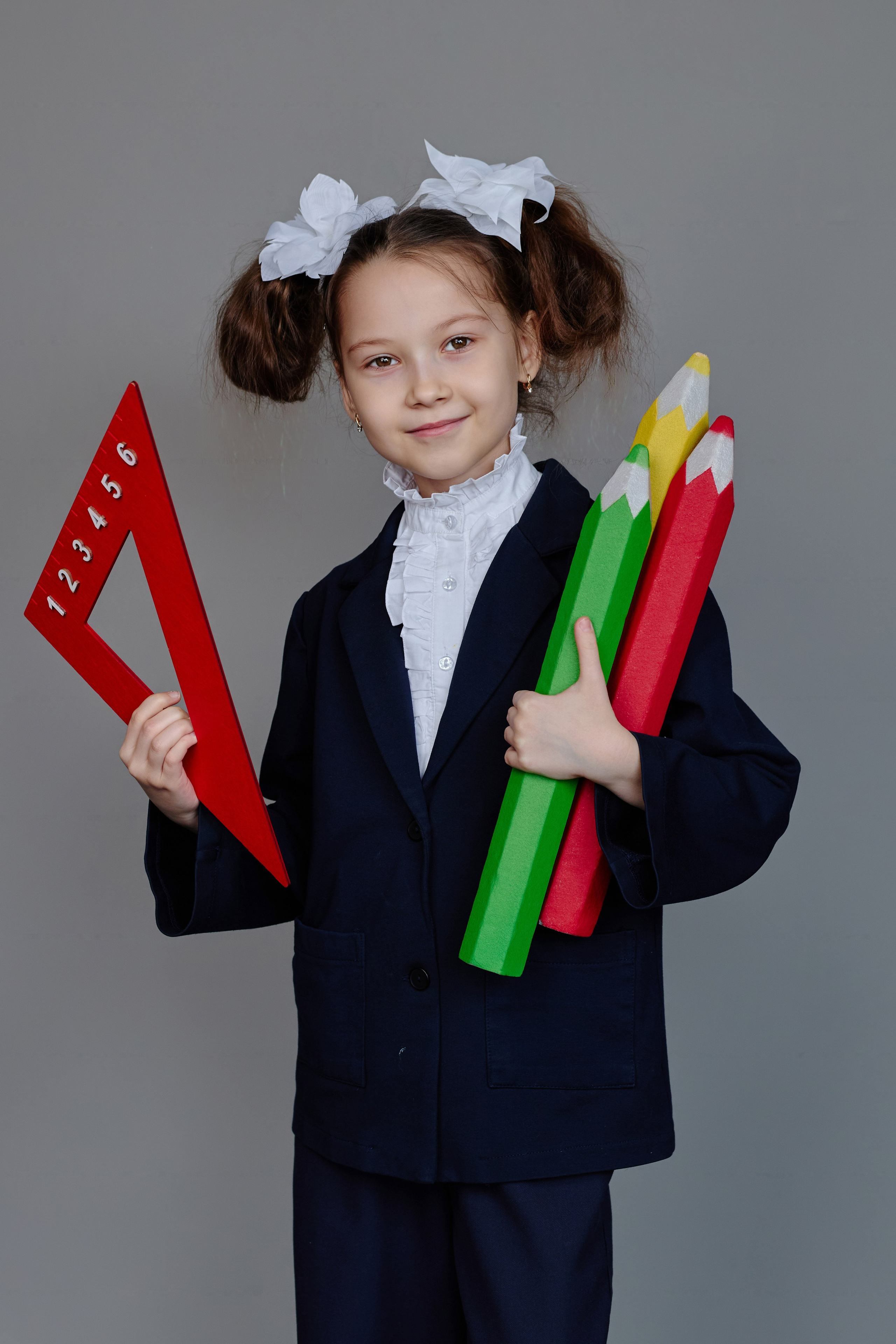 Портреты 4 класс для выпускного альбома таганрог. Фотограф Выпускные альбомы Таганрог Сергей Коробченко