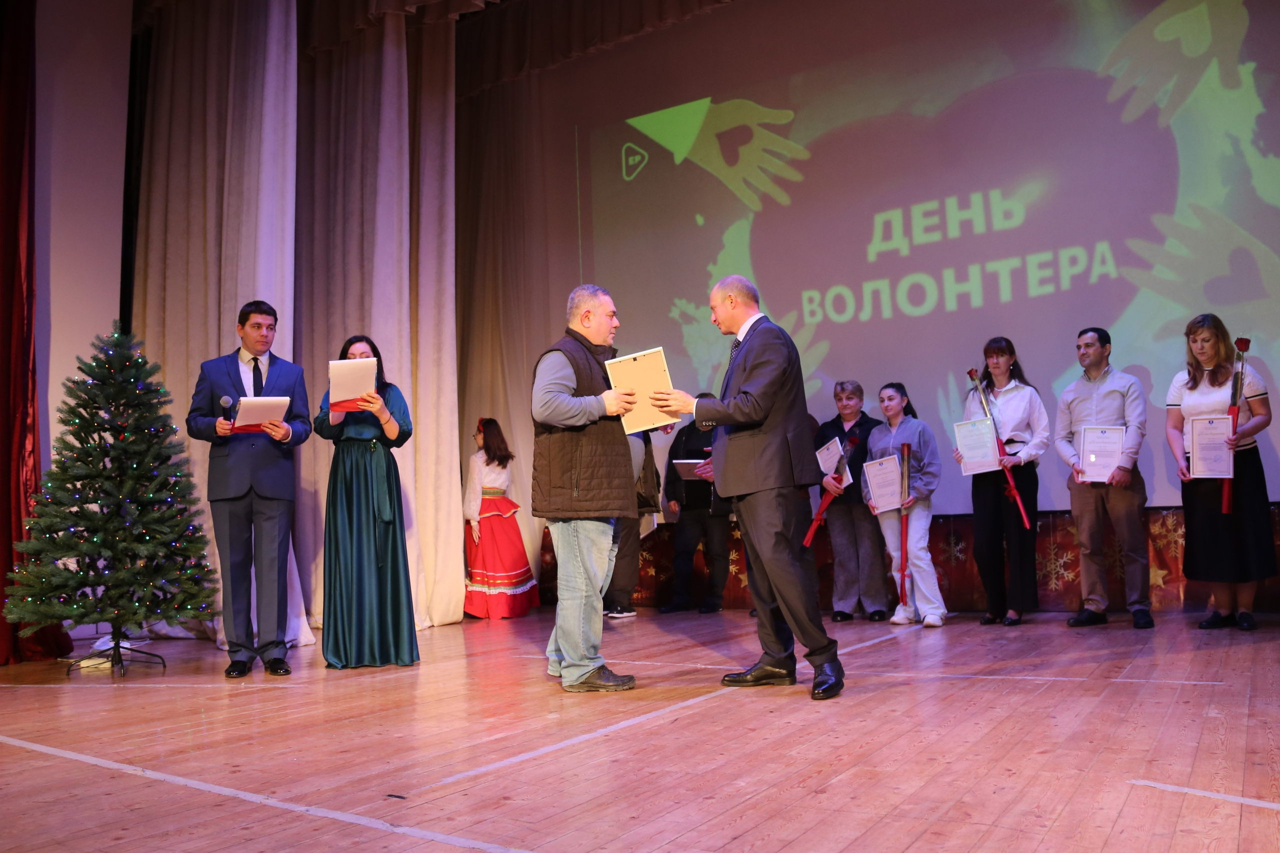 День Волонтёра. Жизнь курорта Кабардинка в фотографиях