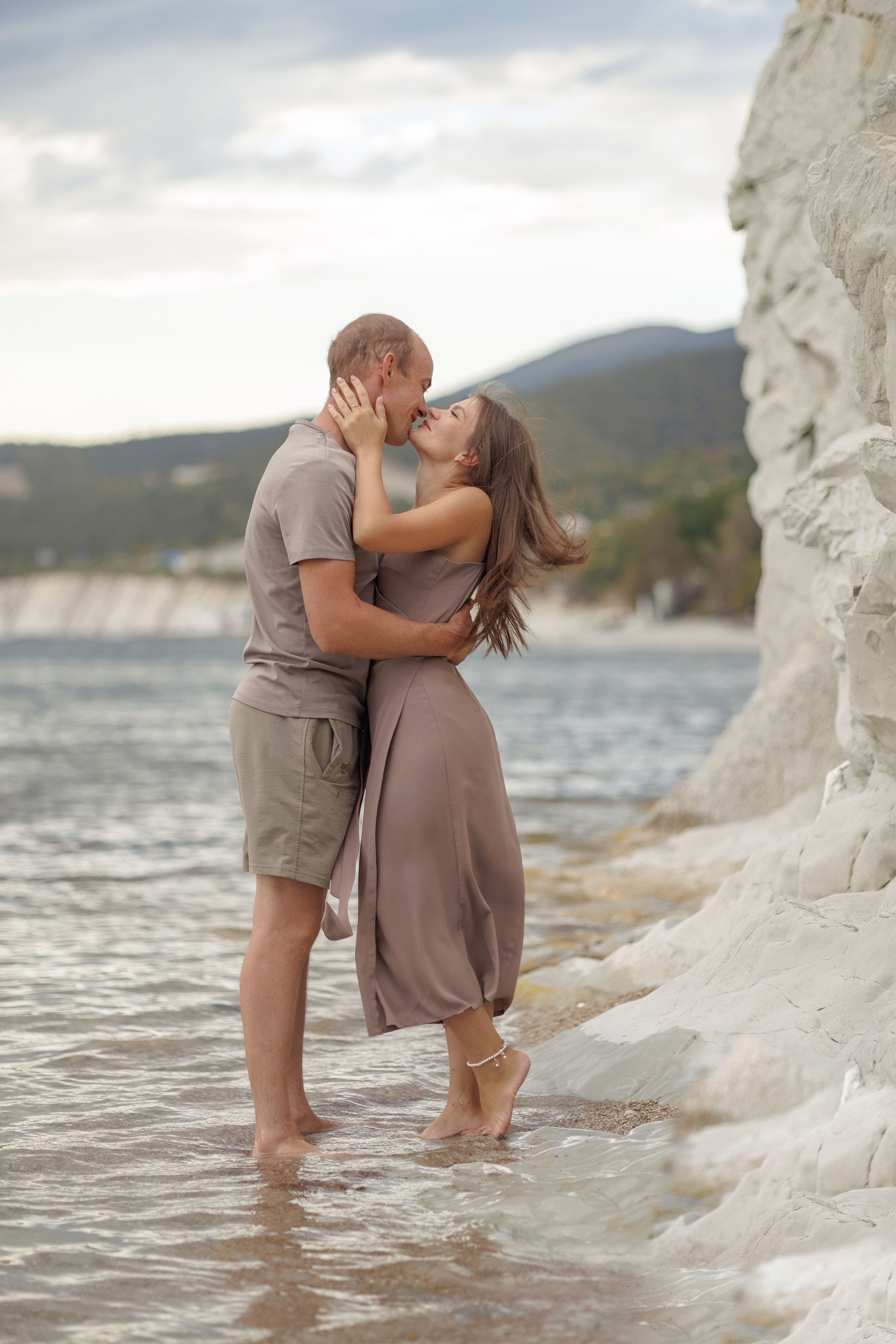 На пустынном пляже. Семейный и портретный фотограф в Геленджике Любовь Бодрова