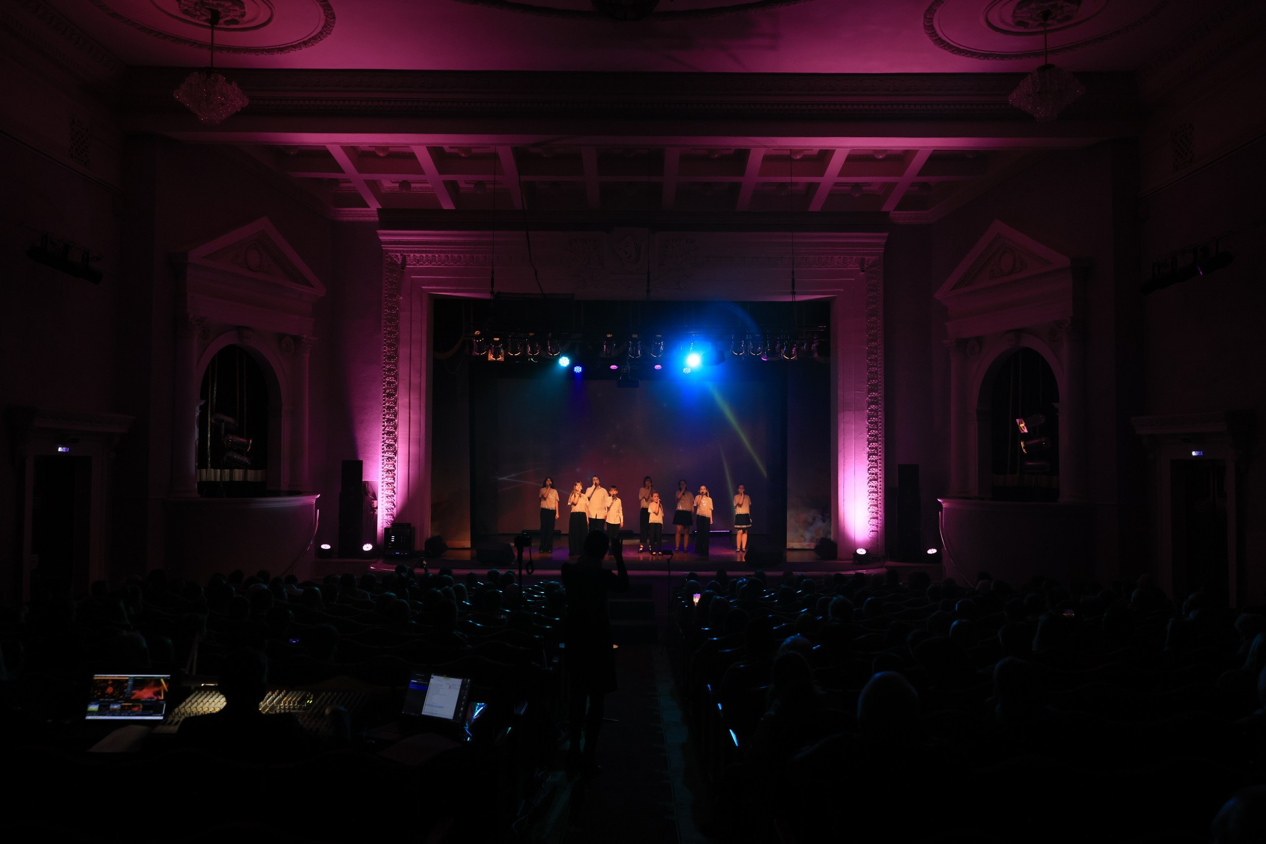 Концерт к 8 Марта в ДК «Металлург» г. Тула. Фотограф в Туле Крупский АнДРей. Фотостудия «КАДР71» в Туле