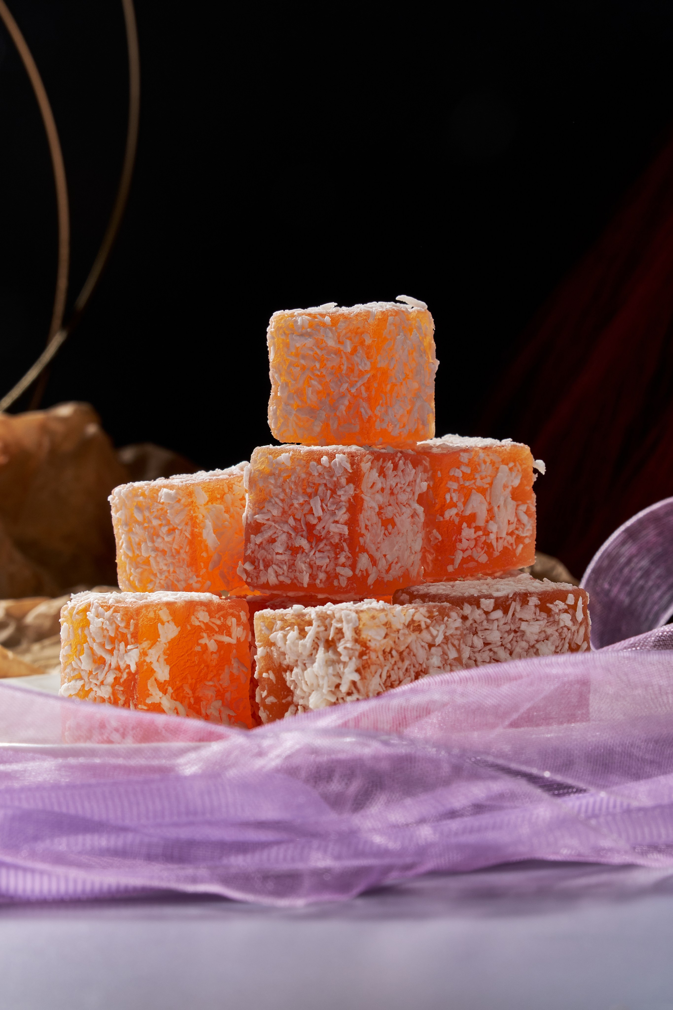 Я  фотограф. Работаю в городе Москва,