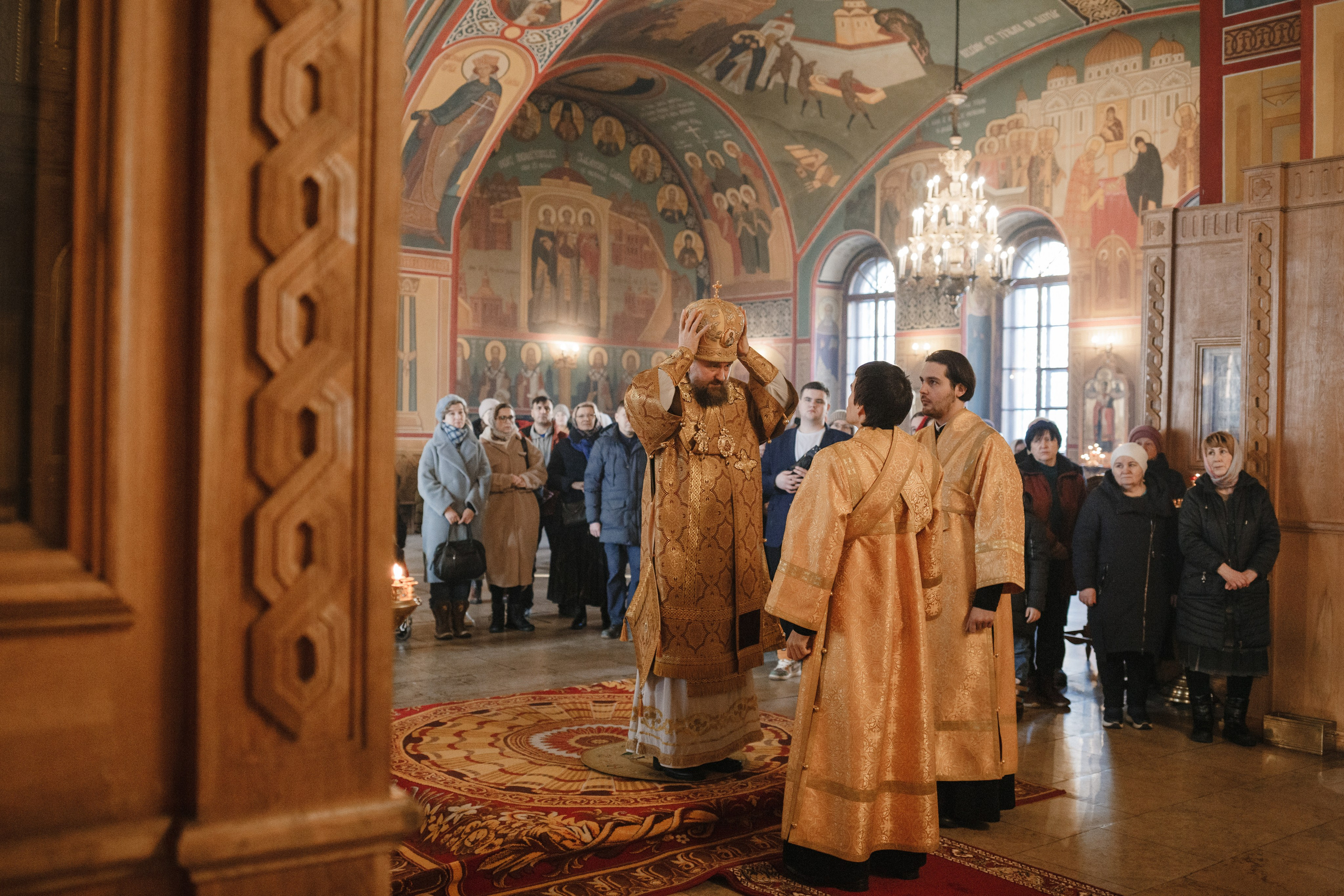 Служба Григория, митрополита, управляющего делами Московской Патриархии. Семейный фотограф Николаева Ольга