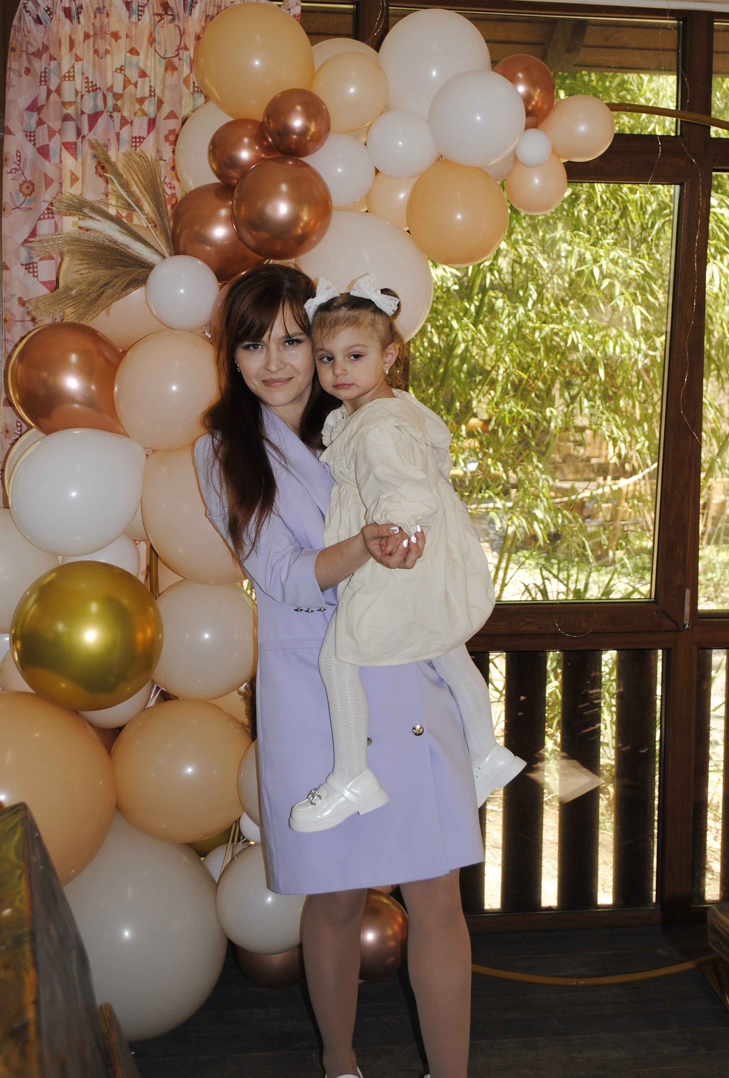 Настя Сьемка в кафе. Фотограф Мария Мусаелян