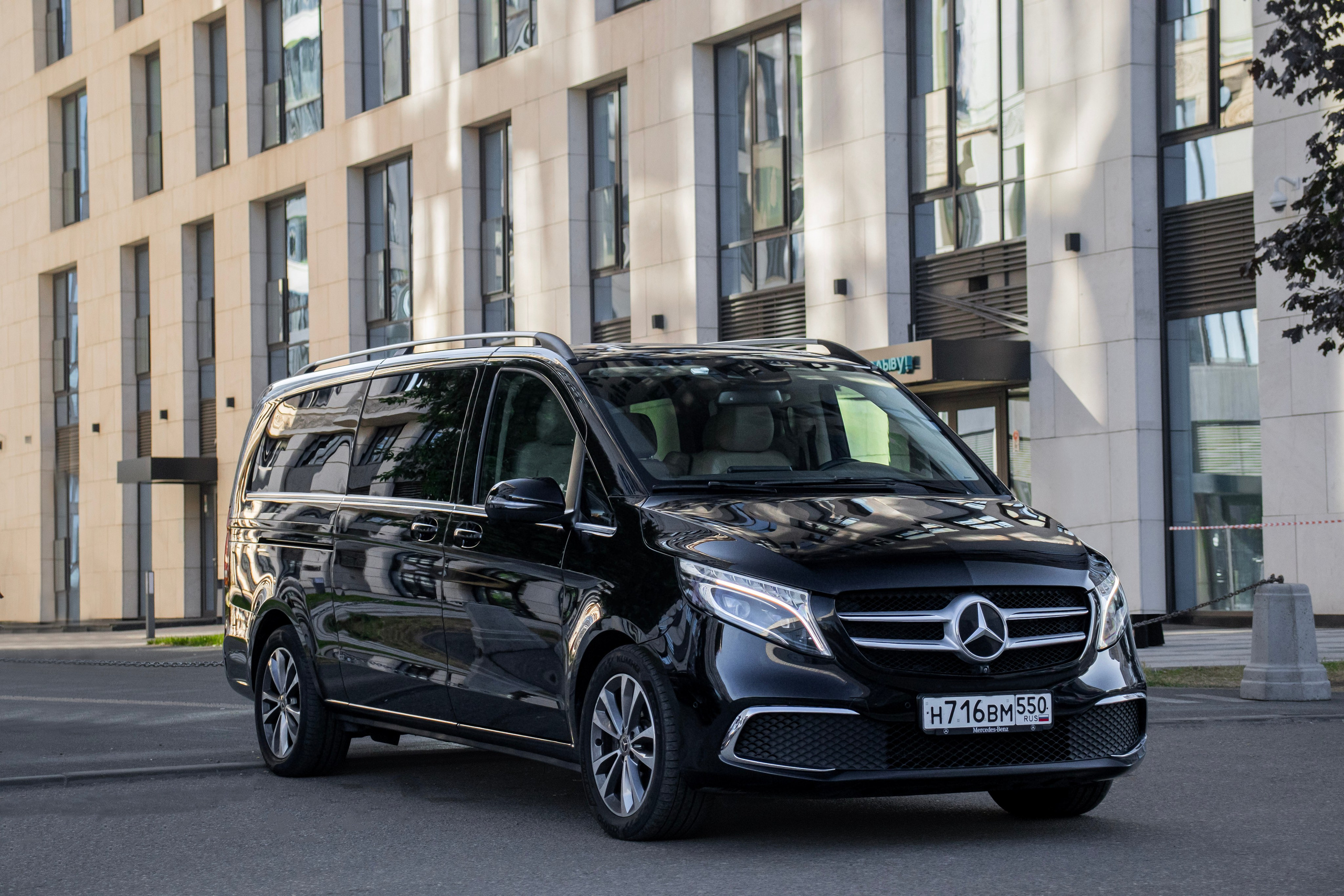 Mercedes-Benz V-class