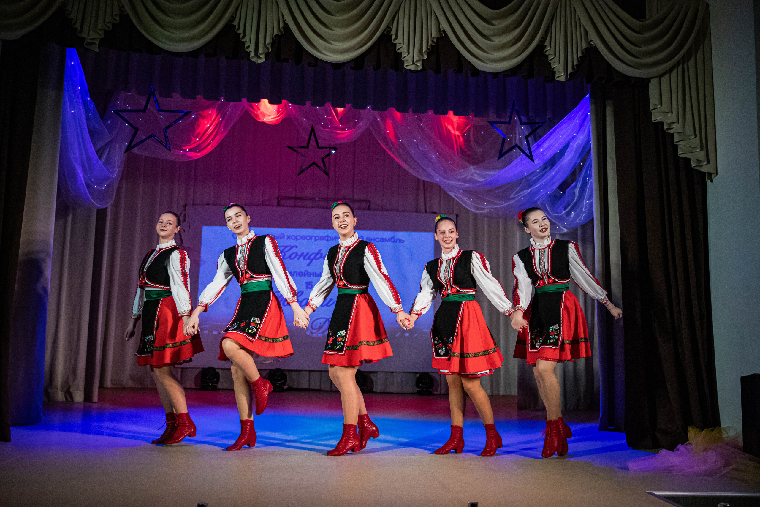 «Конфетти» Юбилейный концерт «Твори Добро». Фотограф Дарья Маташкова