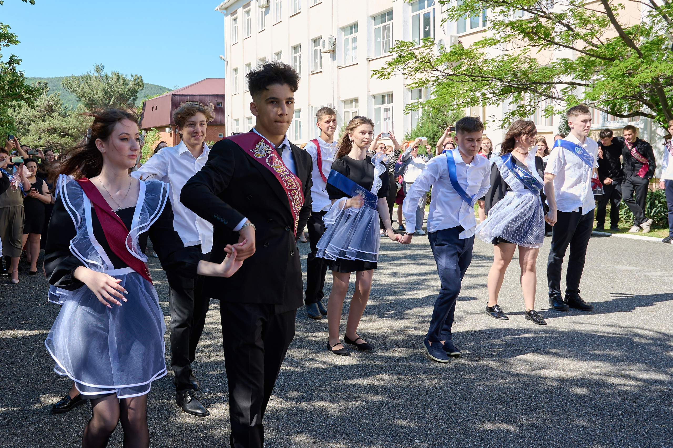 Последний звонок. Жизнь курорта Кабардинка в фотографиях