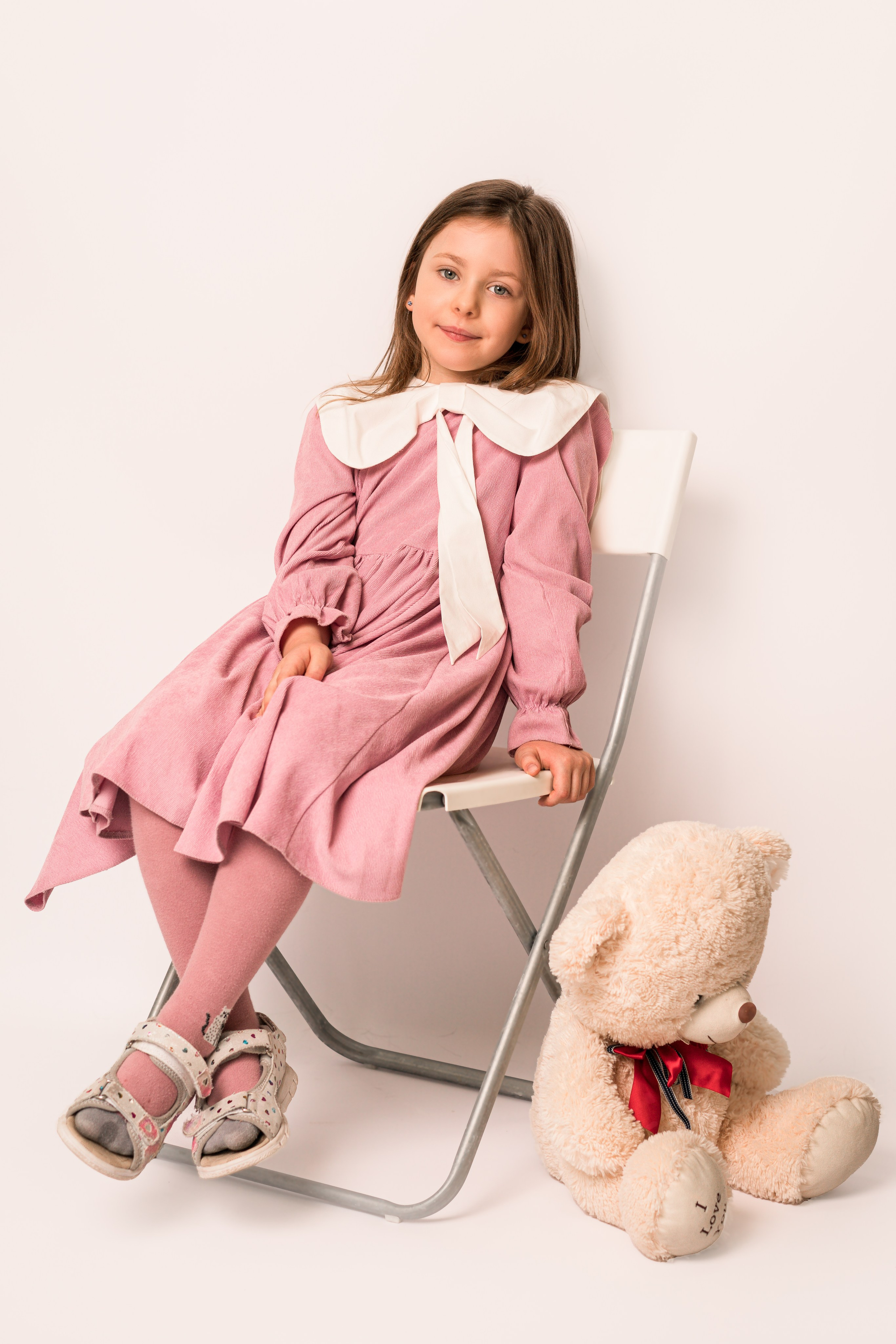 Детский сад, портреты белый фон. Фотограф Шунова Саша