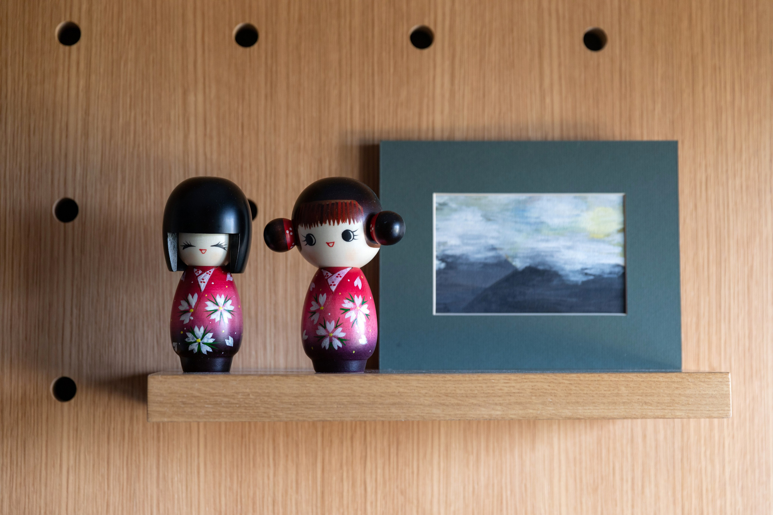 Парадная. «Roots» полный цикл производства мебели и интерьерных решений