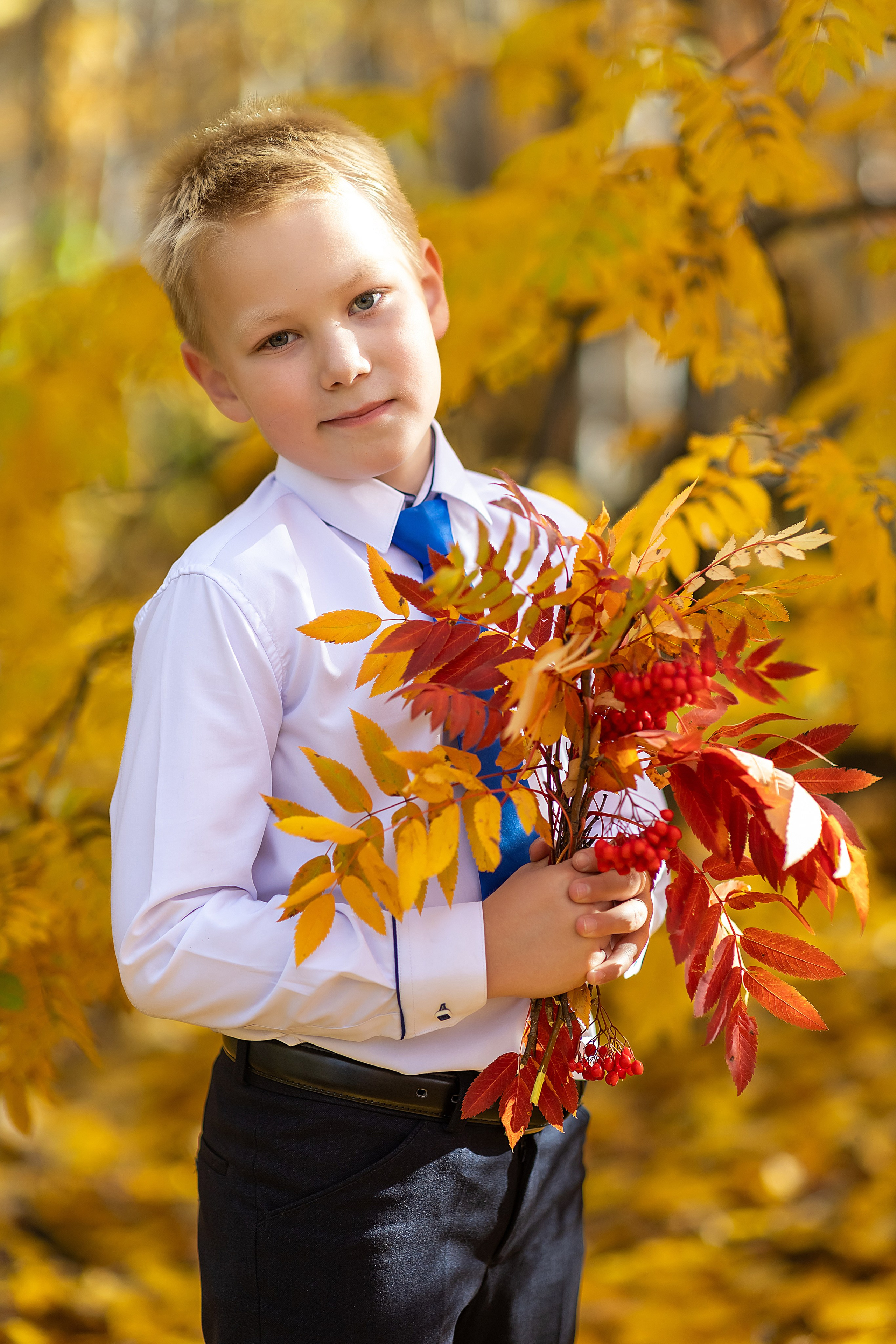 Примеры фото НАЧАЛЬНЫЕ КЛАССЫ. Фотограф Радужный ХМАО, Школьный фотограф, семейный фотограф, выпускной альбом