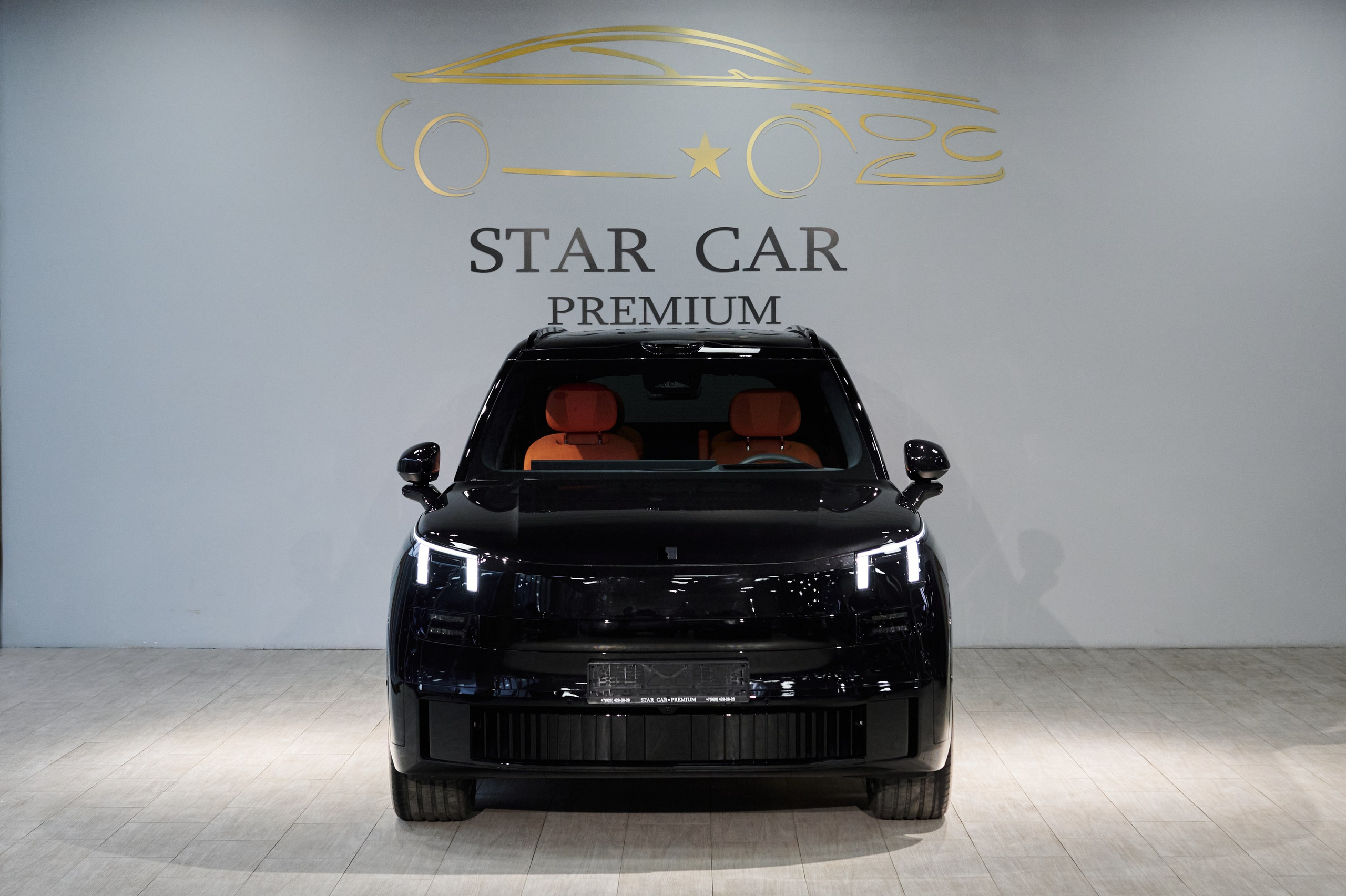 Автосалон Star Car. Автомобильный и интерьерный фотограф в Минске Александр Тагаев