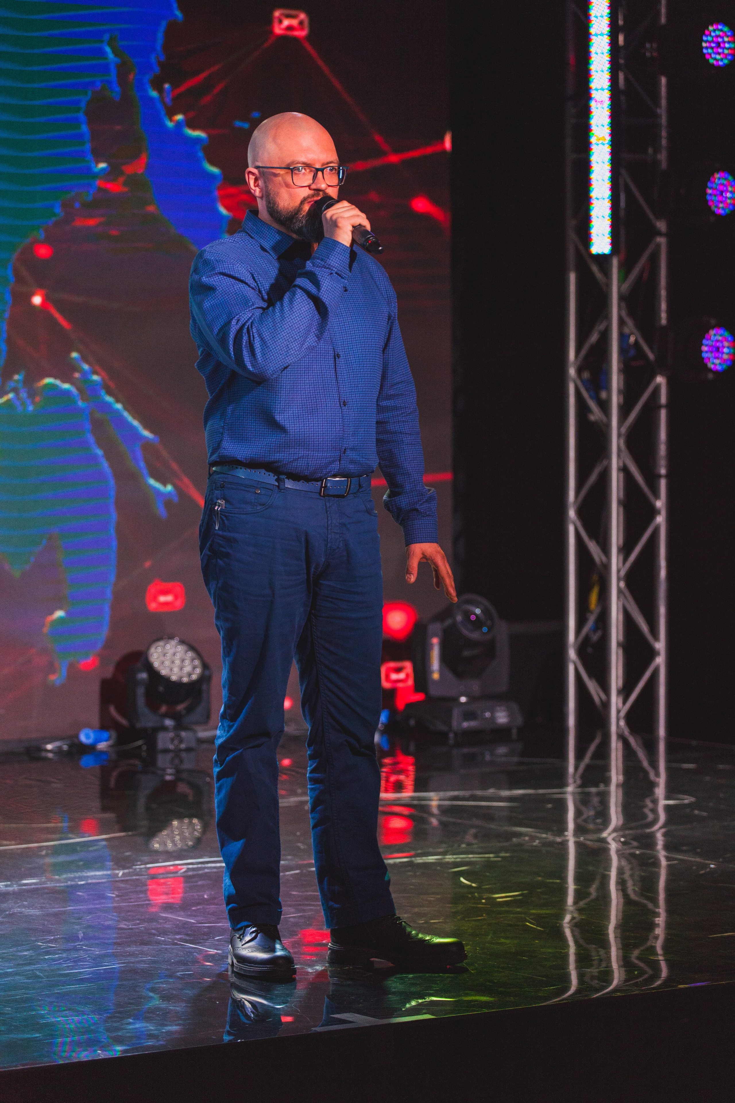 О2ТВ группа СТРАНА. Видеооператор/Фотограф Николай Завьялов