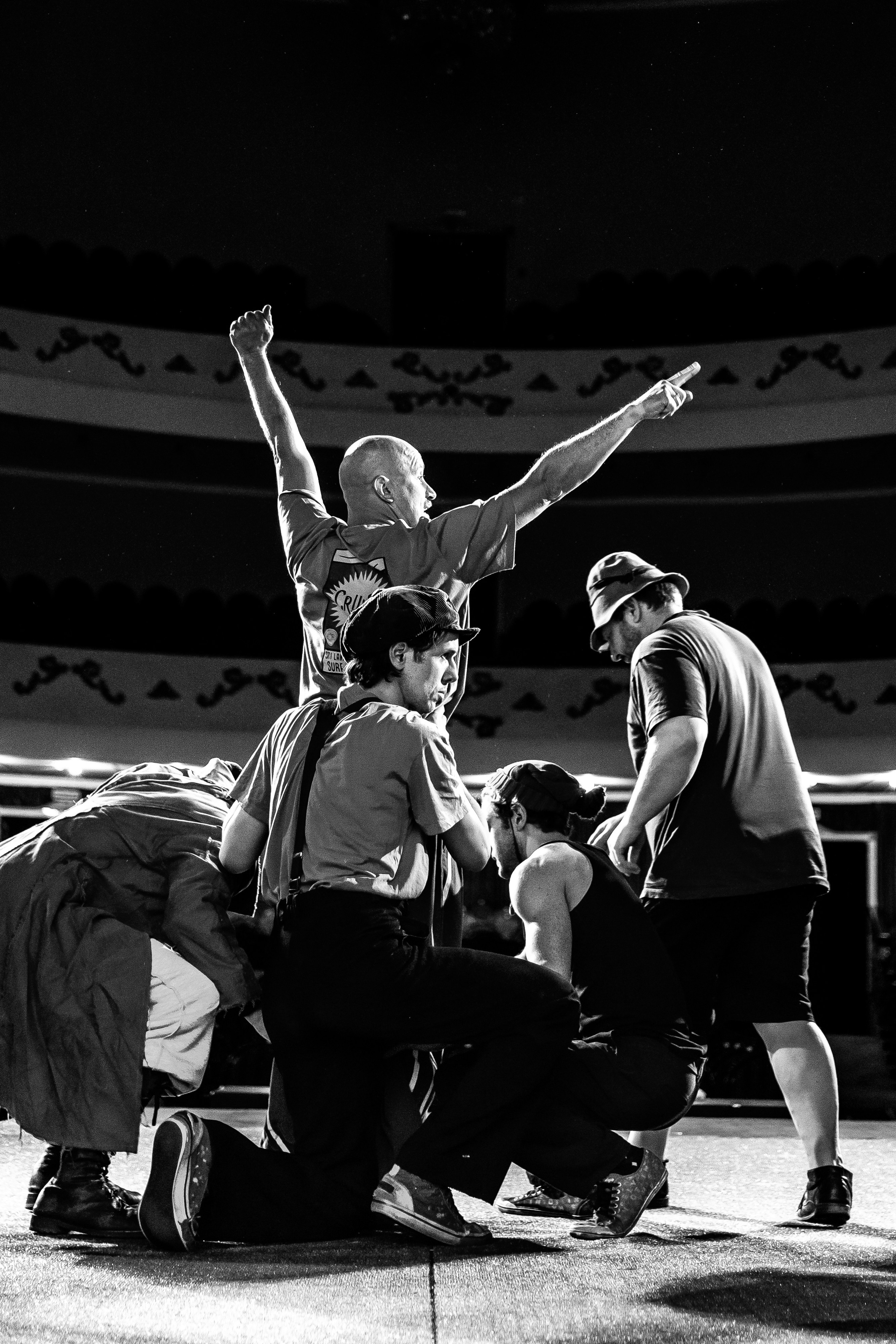 Спектакль Егора Дружинина «Всюду жизнь»