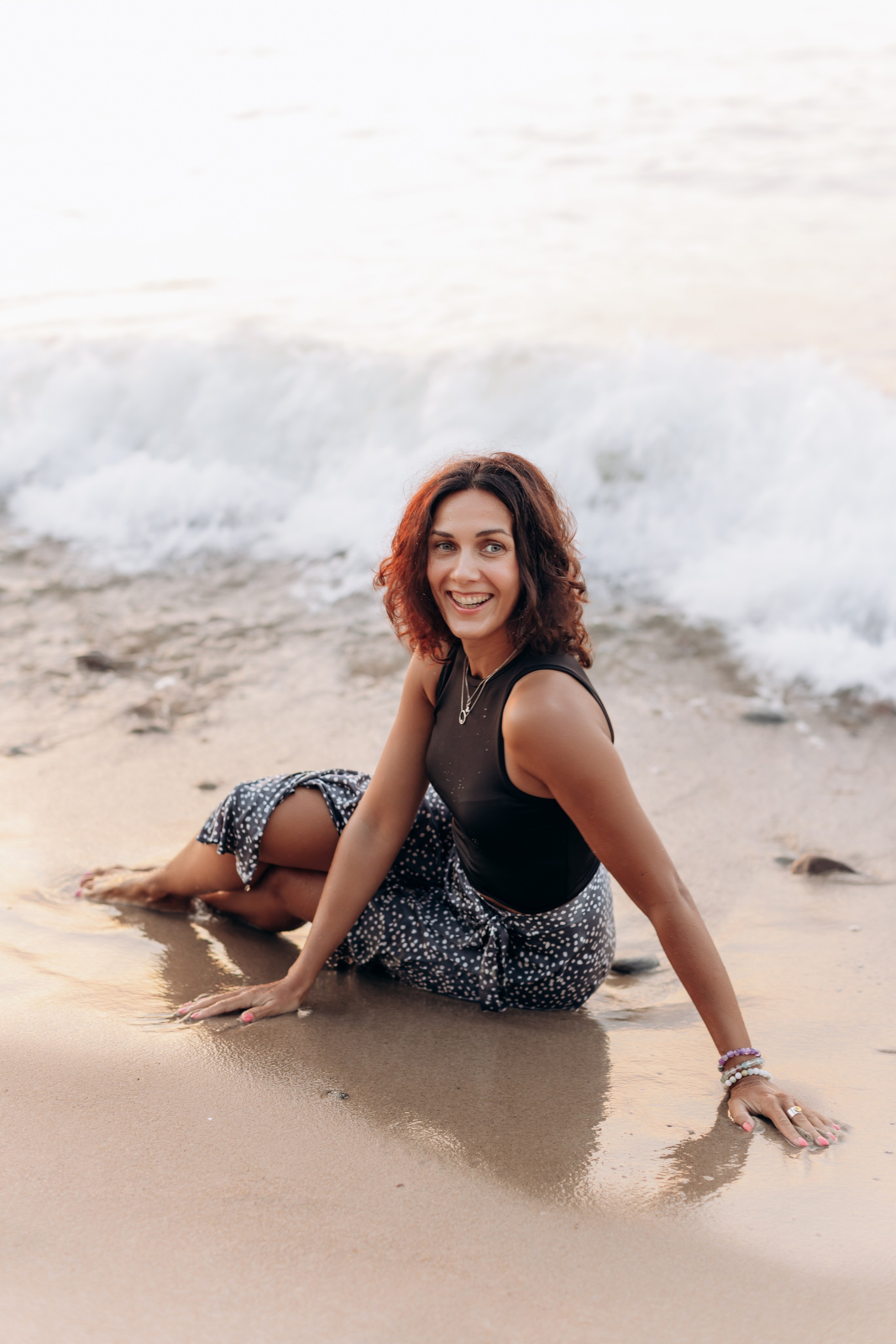 Подруги Пионеский Сосновый бор закат. Фотограф в Калининграде свадебная фотография, репортажная, фотосессии