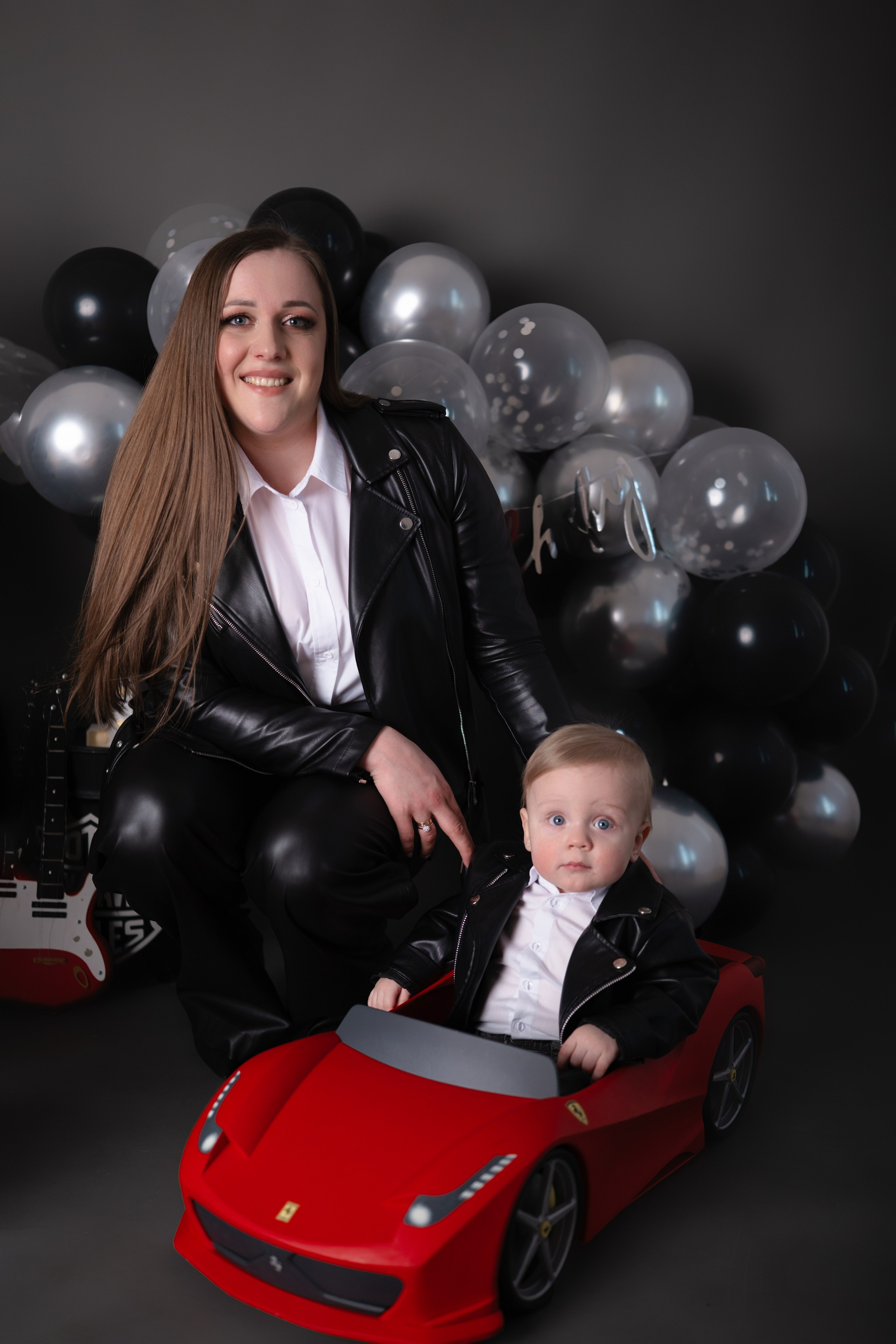 Годик Максиму и Кириллу. Семейный детский ньюборн фотограф в Москве Марта Петрова