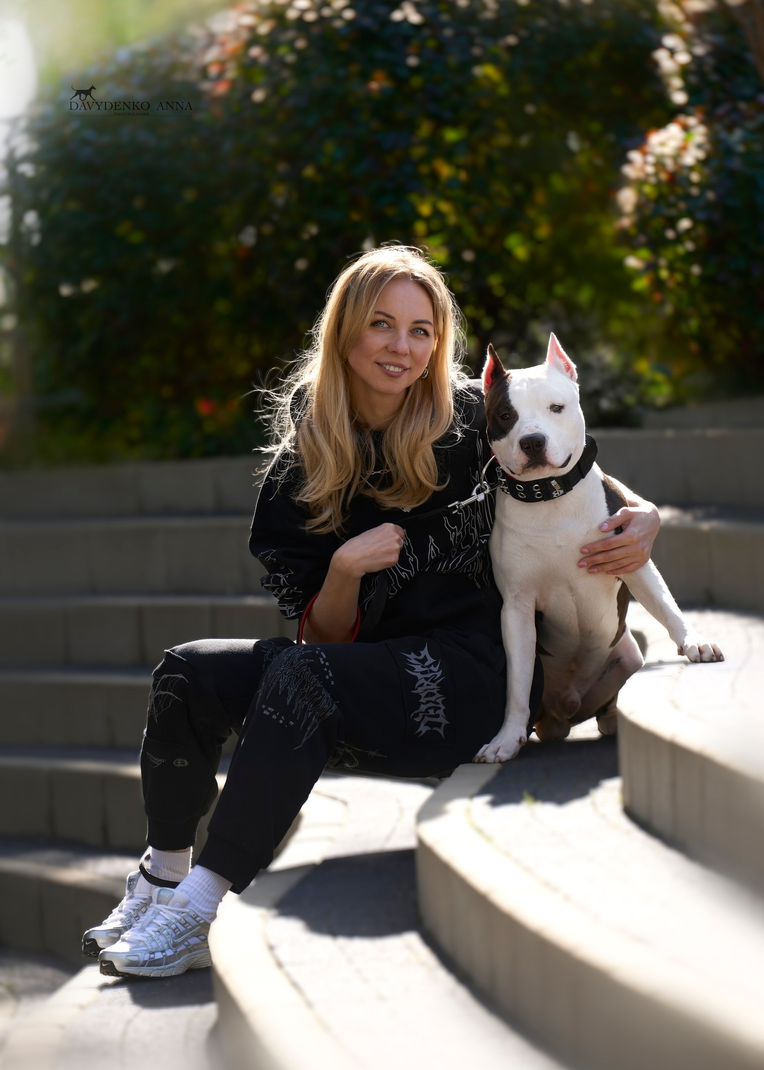 девушка с амстаффом