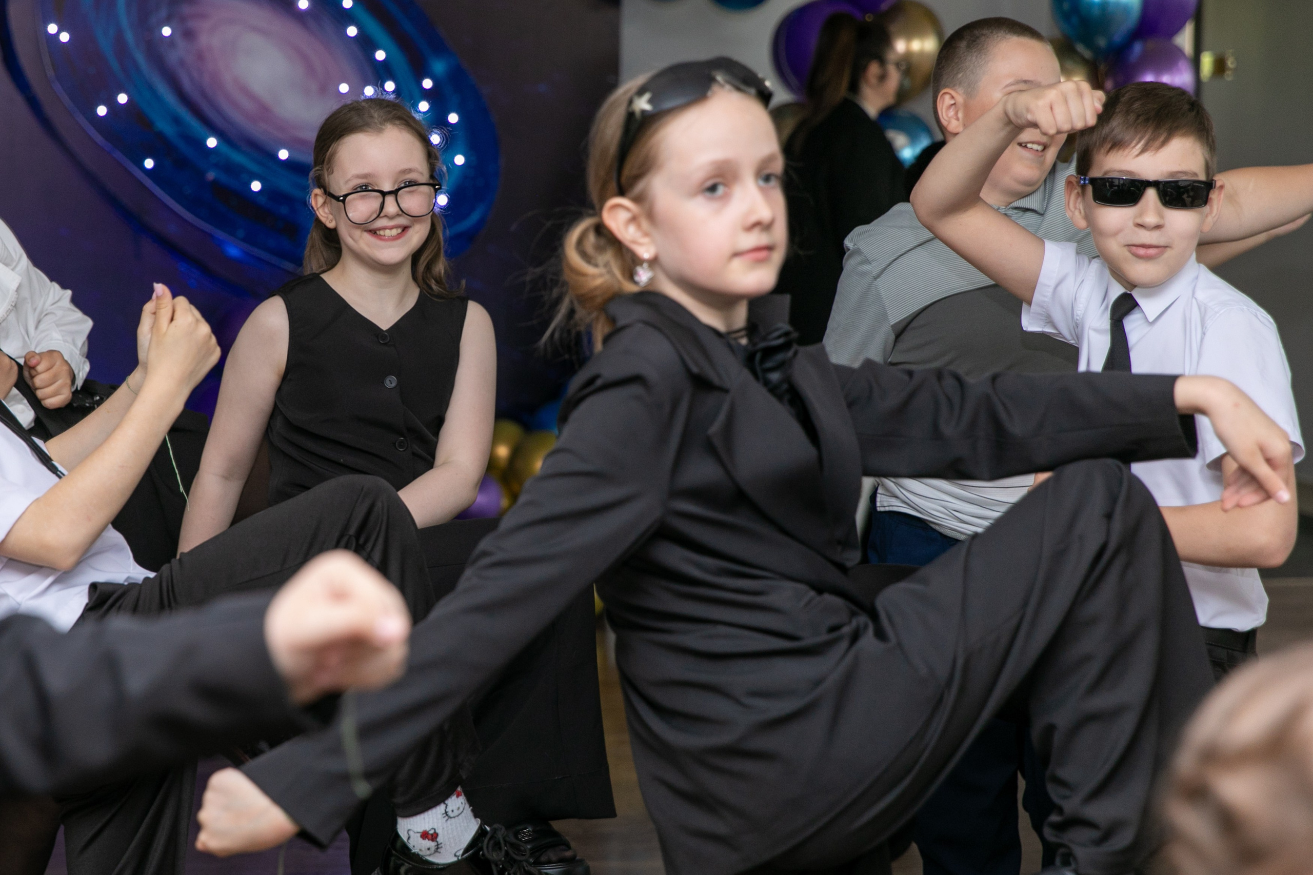 Выпускной 4 класс Гимназия 3 2025. Школьный и детский фотограф в Южно-Сахалинске Анастасия Лескова