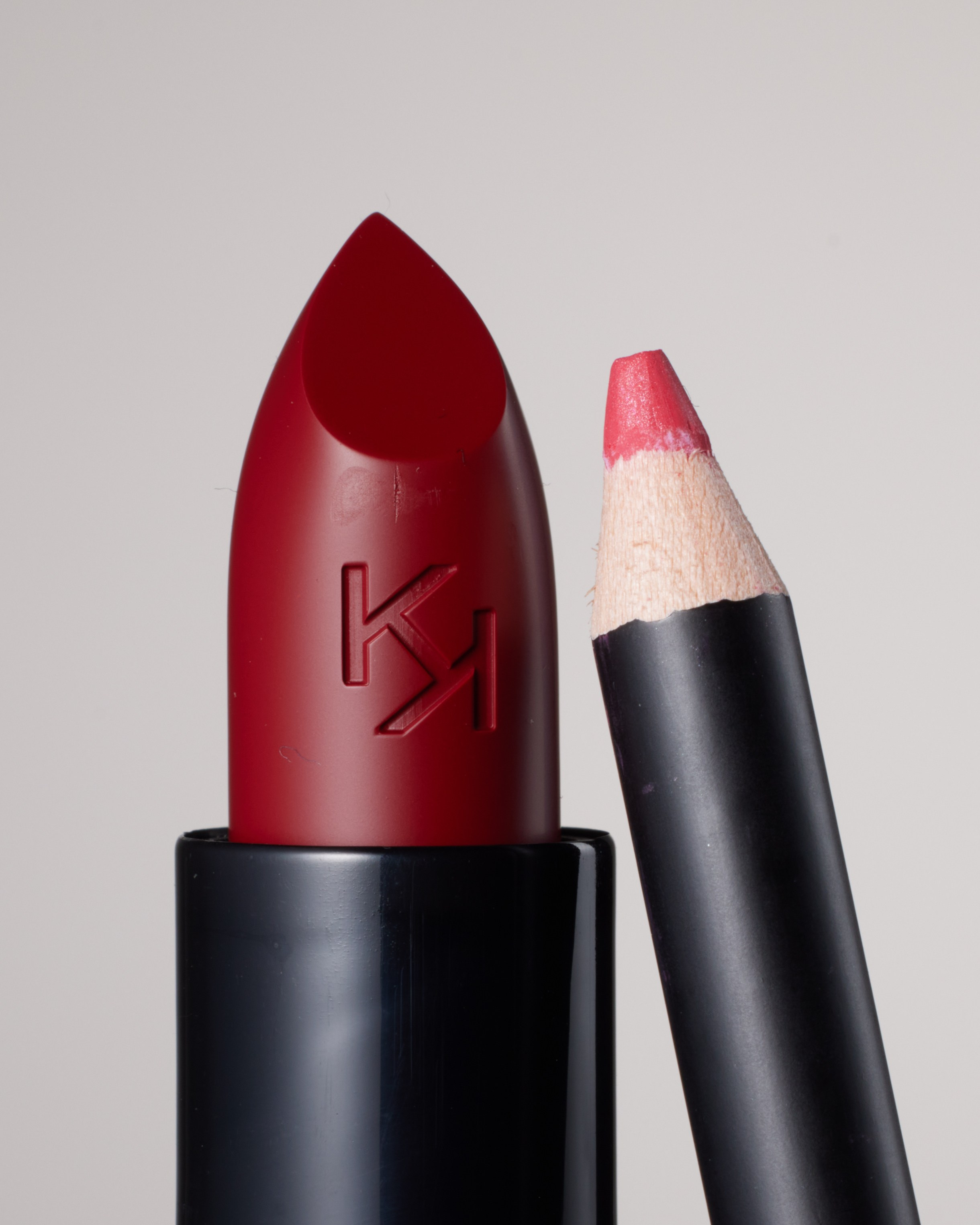 Каталог на белом. Ретушер Лена Аткина