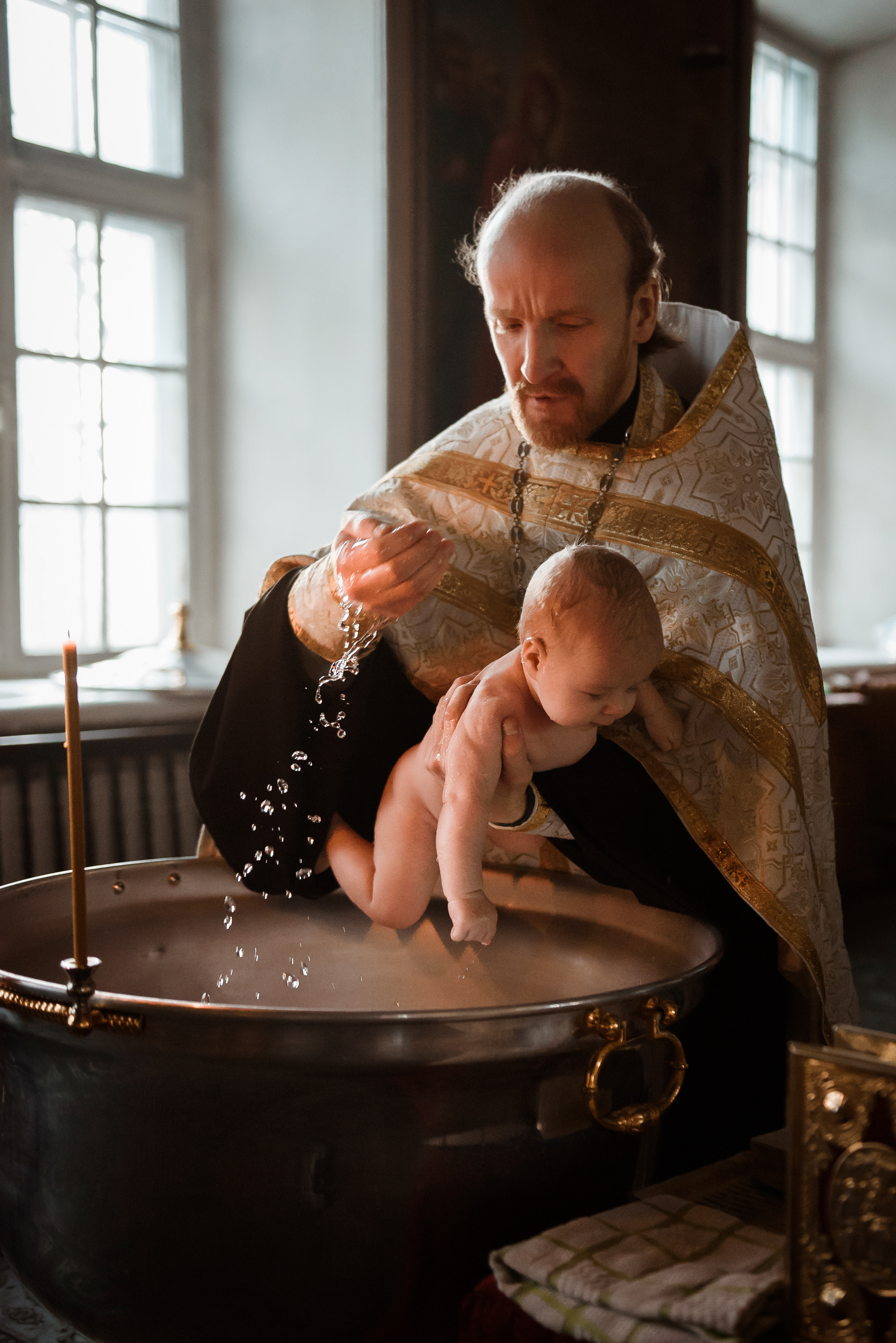 Таинство крещения, кадры. Семейный фотограф в г.Москве Катя Норм