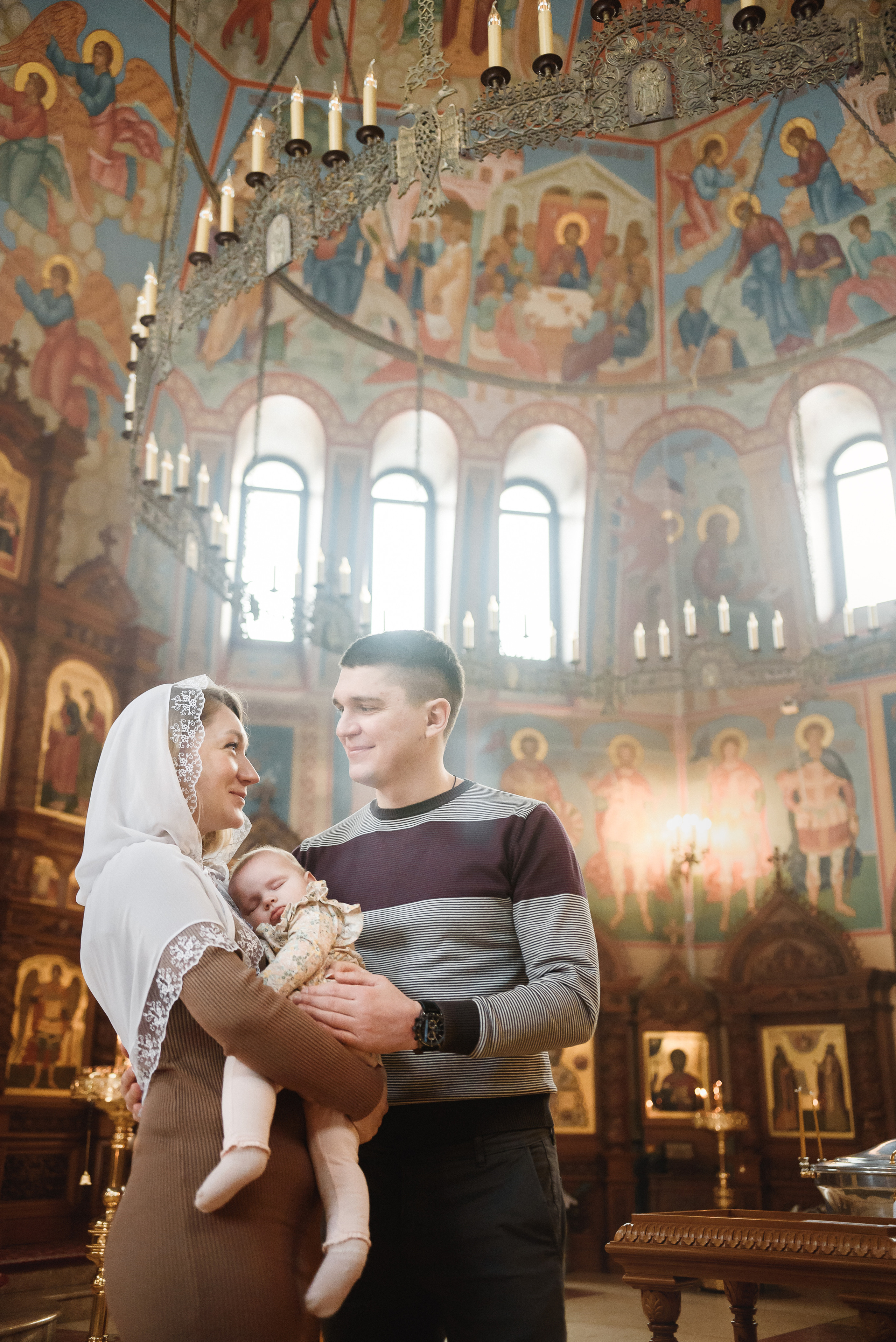 Таинство крещения, кадры. Семейный фотограф в г.Москве Катя Норм